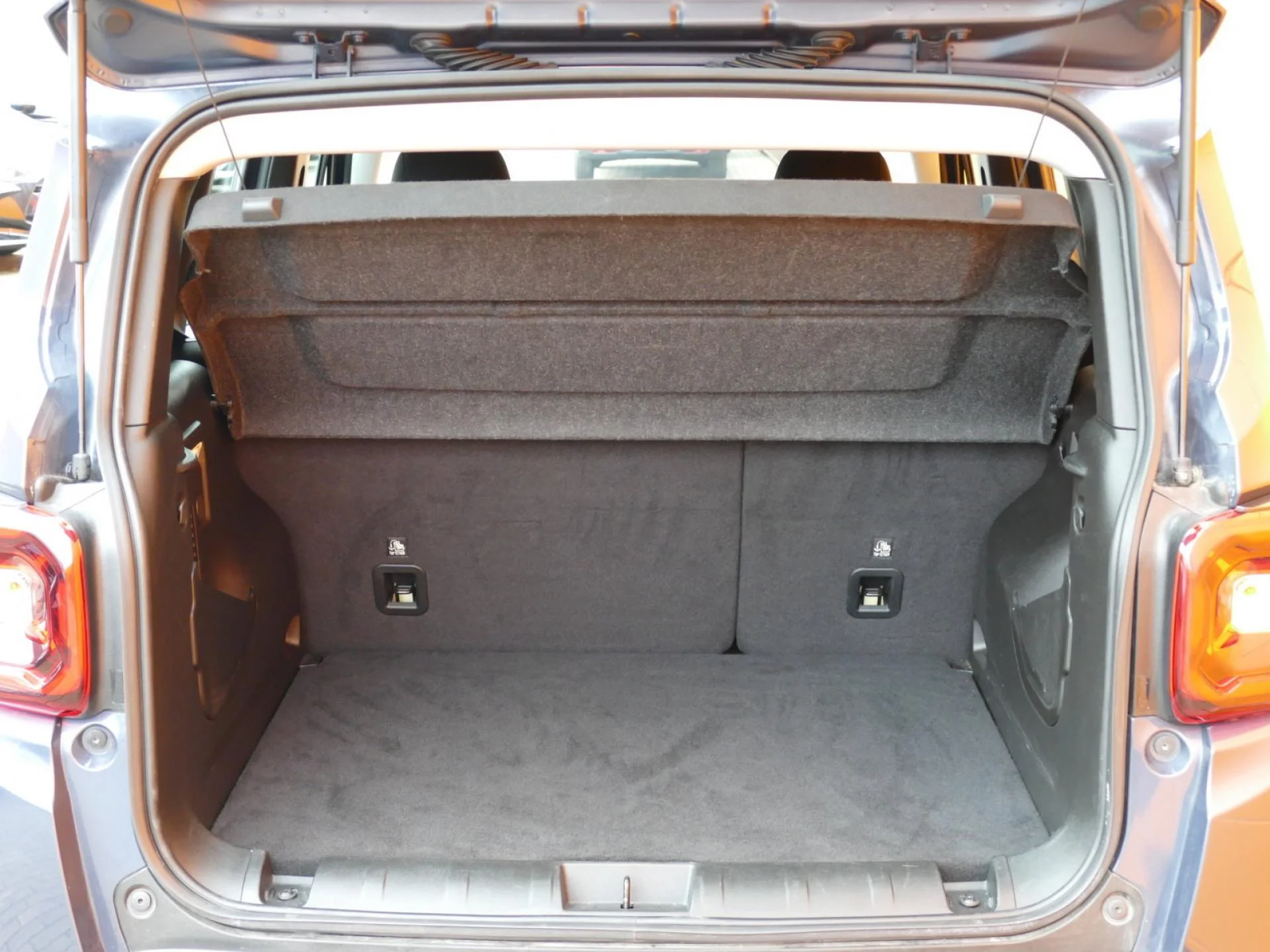 JEEP RENEGADE - Miniature 8 sur 33 - Cliquer pour voir cette photo