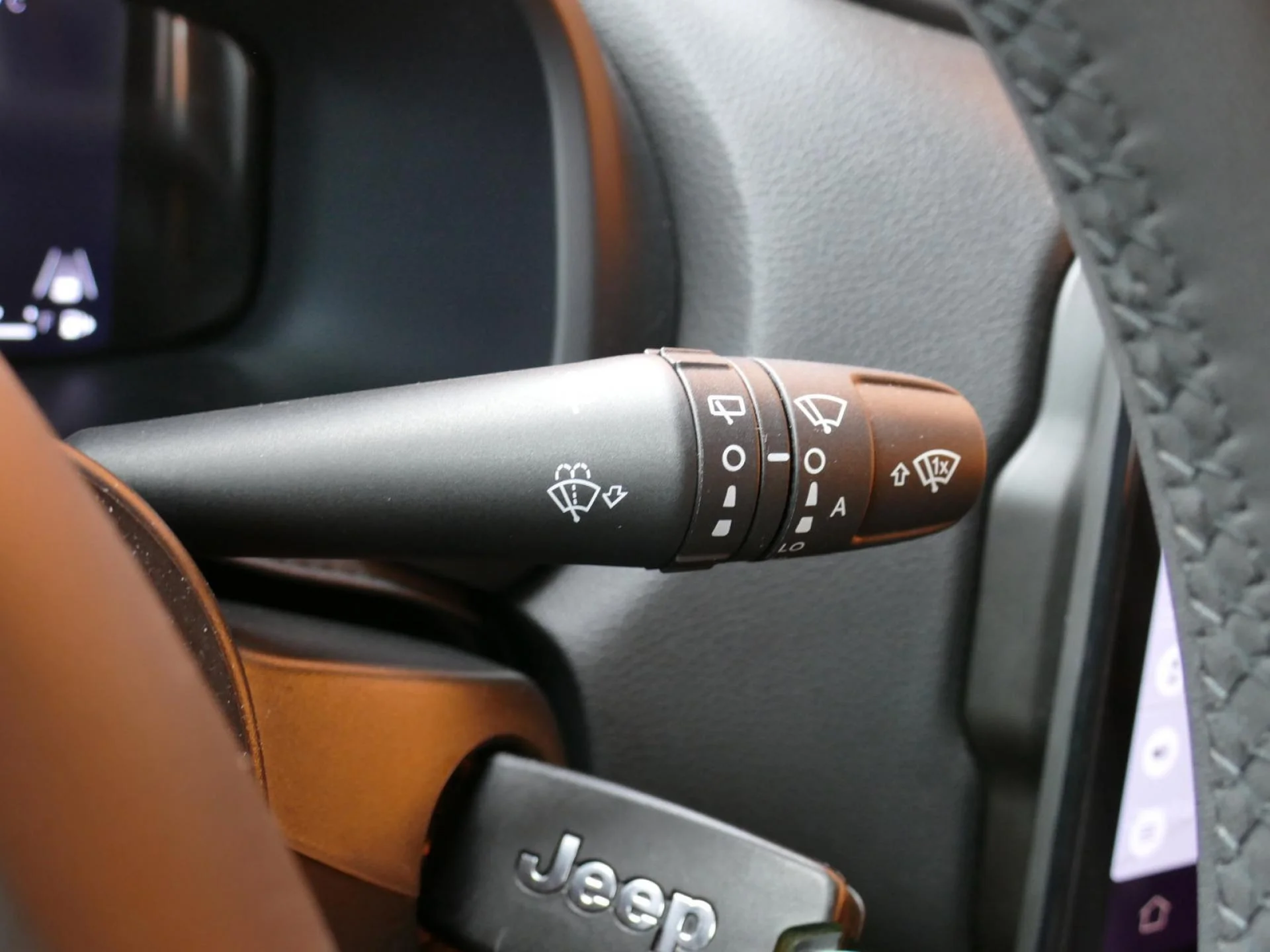 JEEP RENEGADE - Miniature 26 sur 33 - Cliquer pour voir cette photo