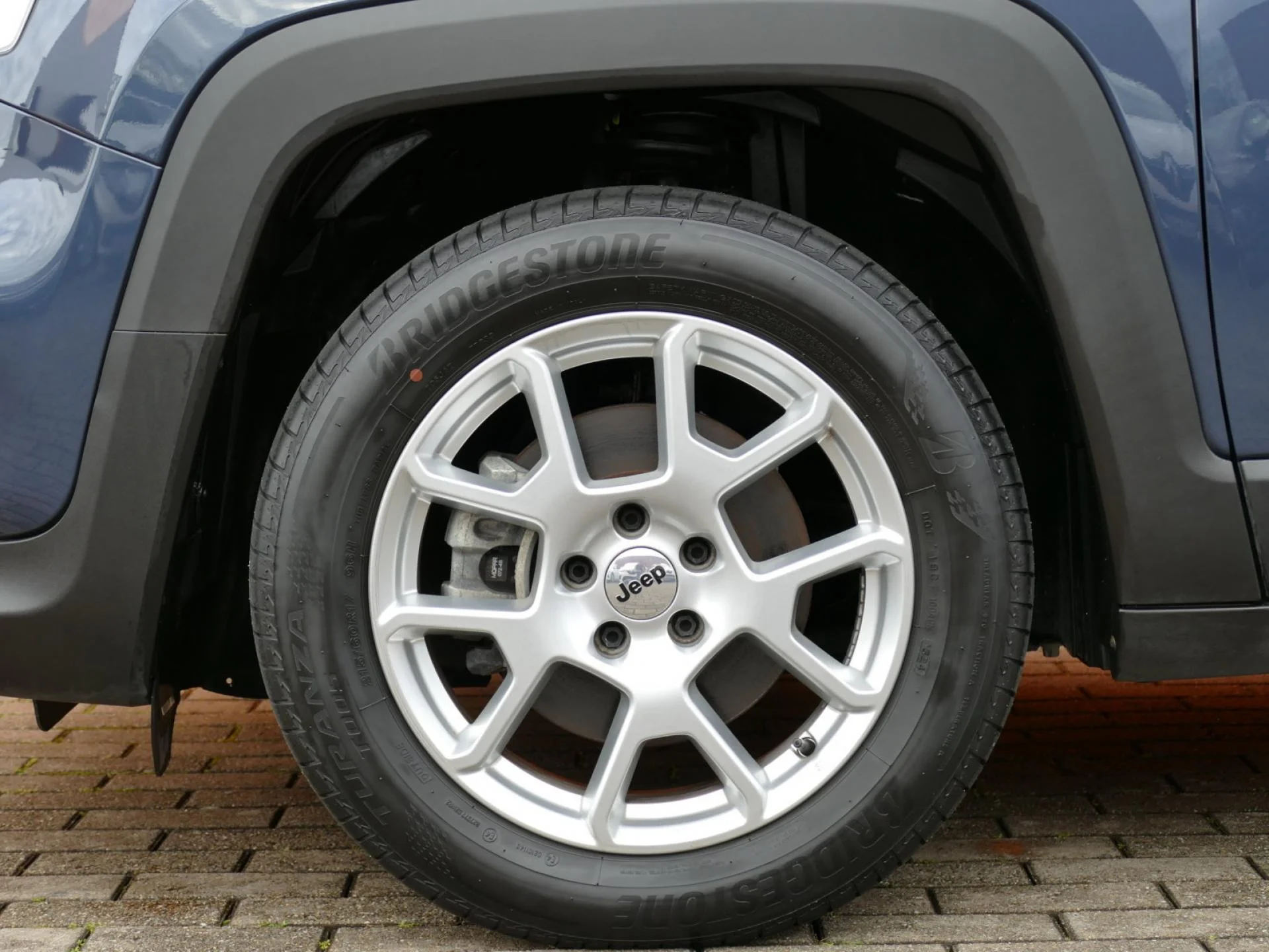 JEEP RENEGADE - Miniature 32 sur 33 - Cliquer pour voir cette photo