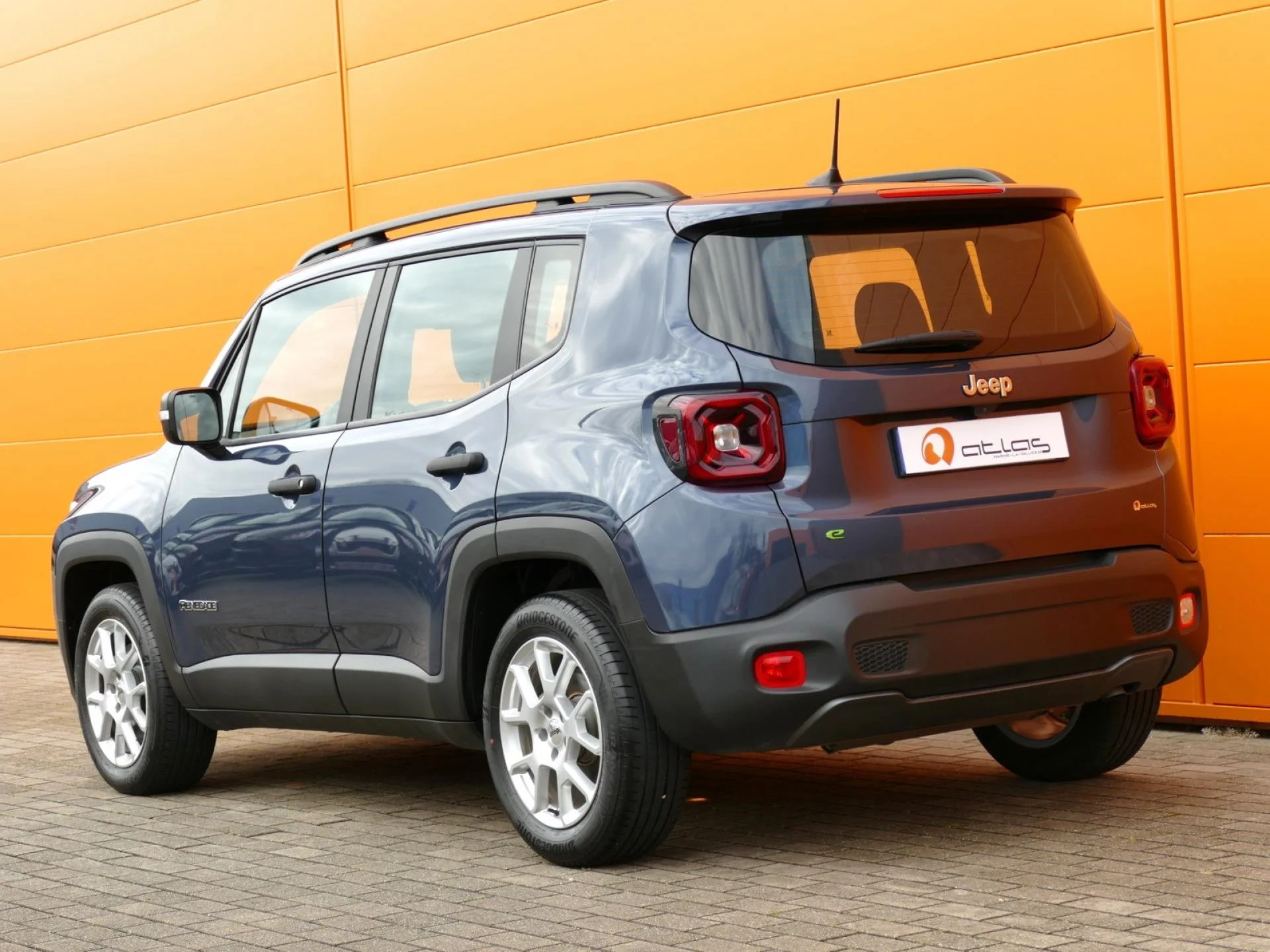 JEEP RENEGADE - Miniature 4 sur 33 - Cliquer pour voir cette photo