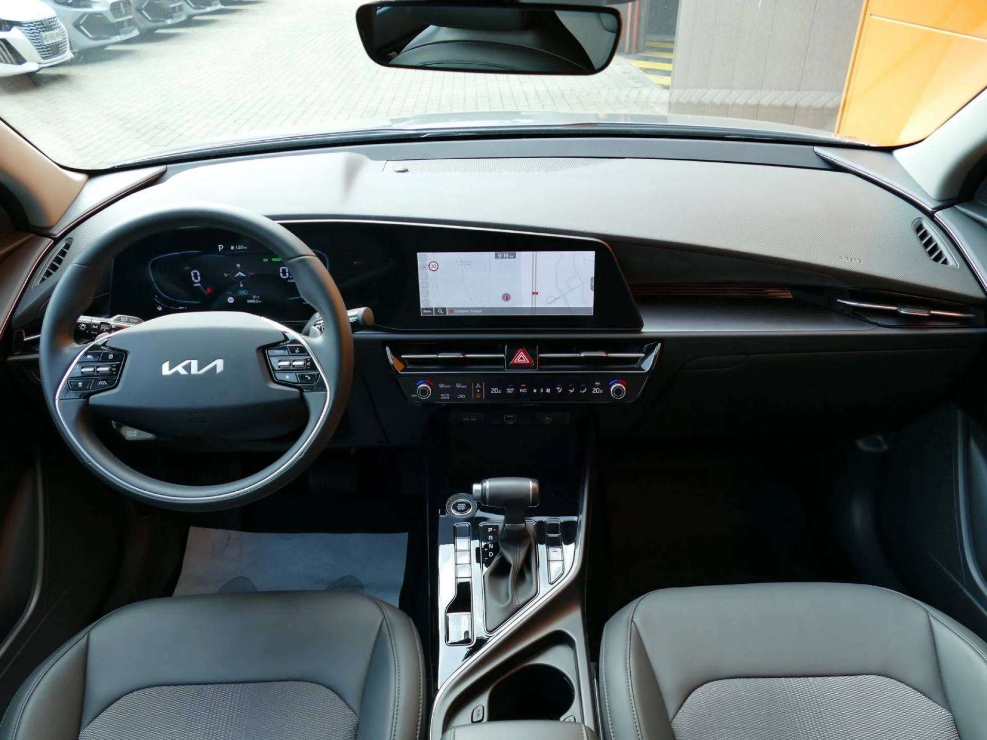 KIA NIRO - Miniature 5 sur 31 - Cliquer pour voir cette photo
