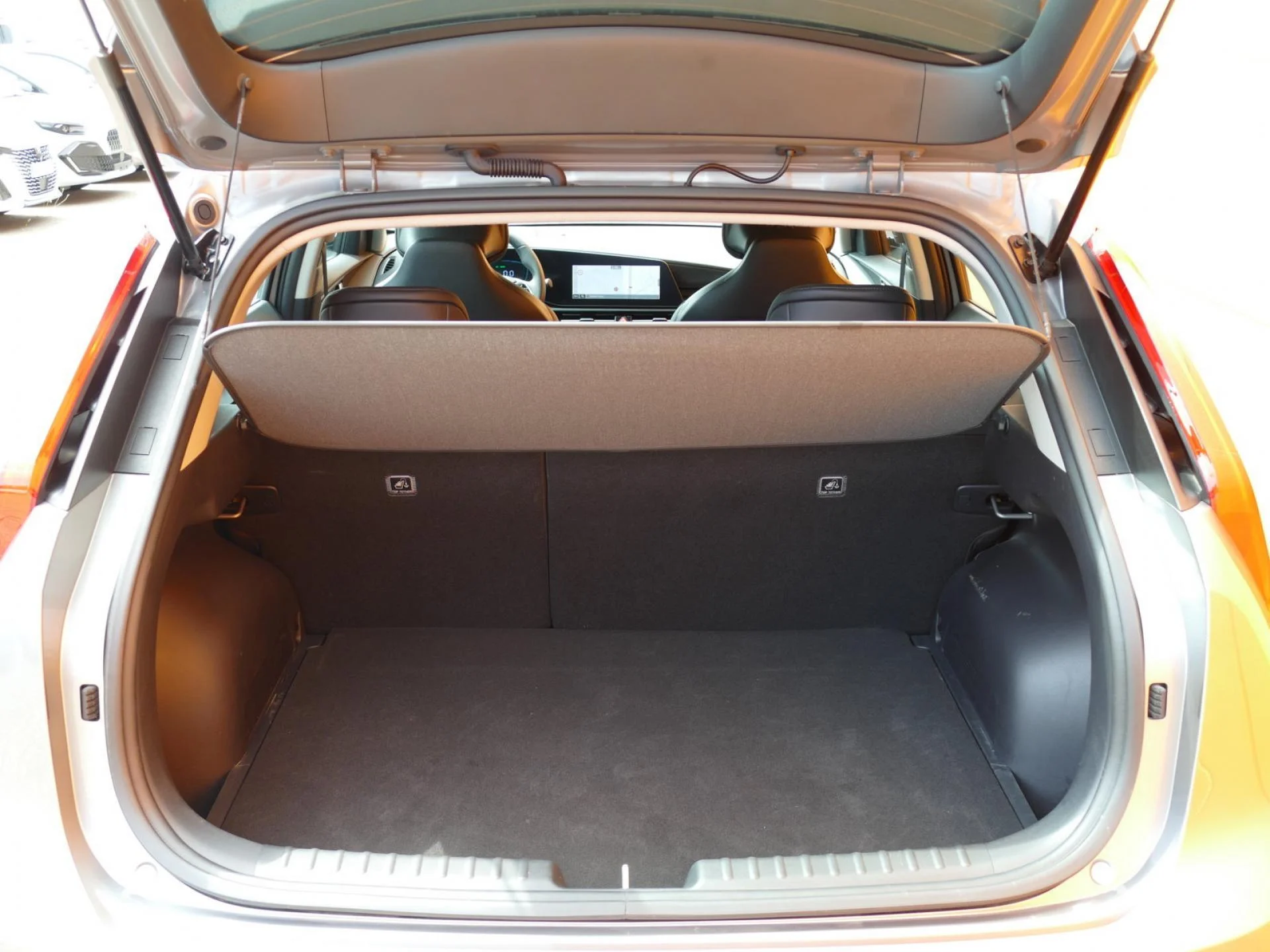 KIA NIRO - Miniature 8 sur 31 - Cliquer pour voir cette photo