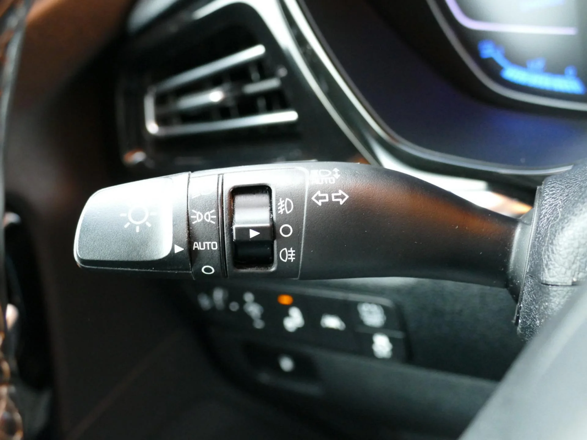 KIA NIRO - Miniature 27 sur 36 - Cliquer pour voir cette photo