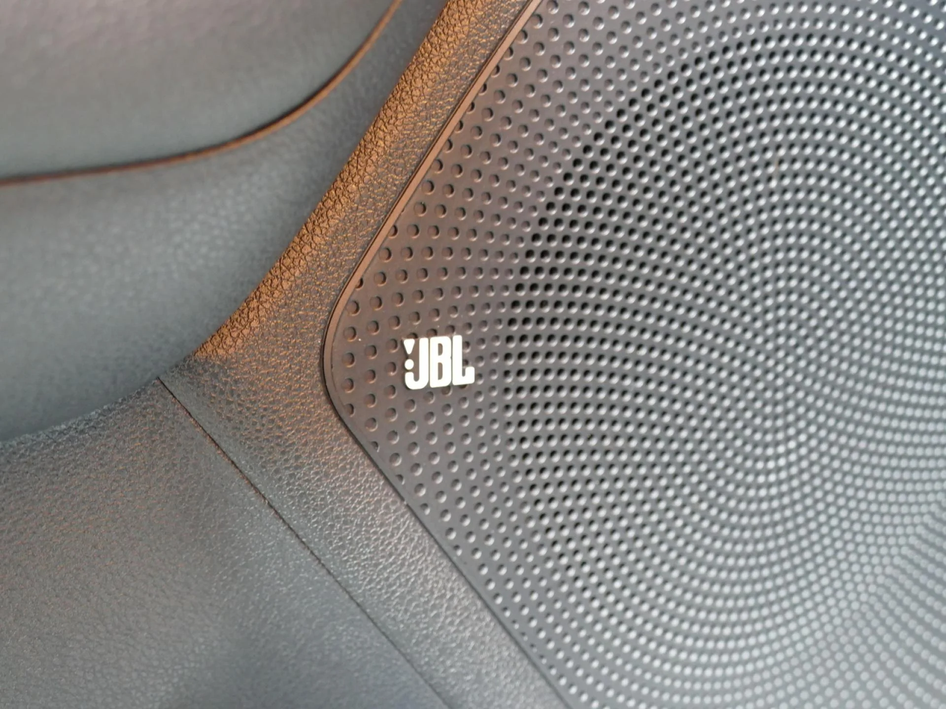 KIA NIRO - Miniature 18 sur 36 - Cliquer pour voir cette photo