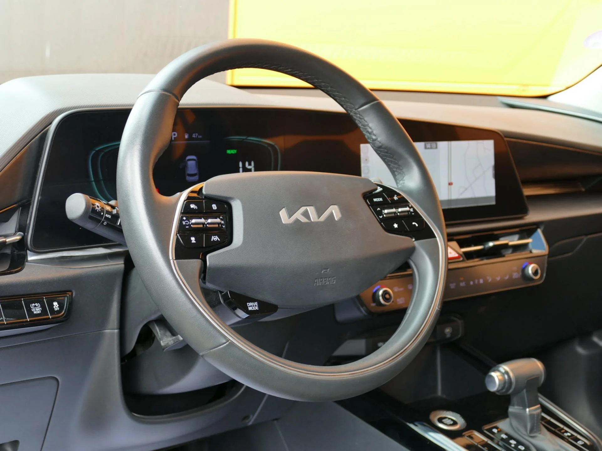 KIA NIRO - Miniature 15 sur 32 - Cliquer pour voir cette photo