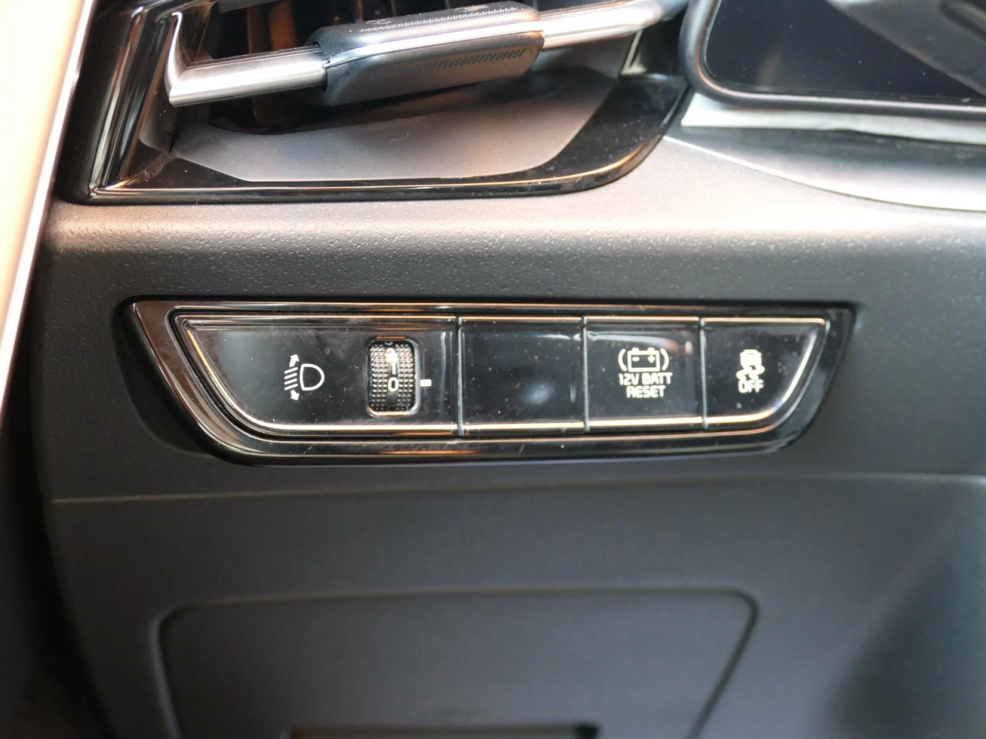 KIA NIRO - Miniature 19 sur 32 - Cliquer pour voir cette photo