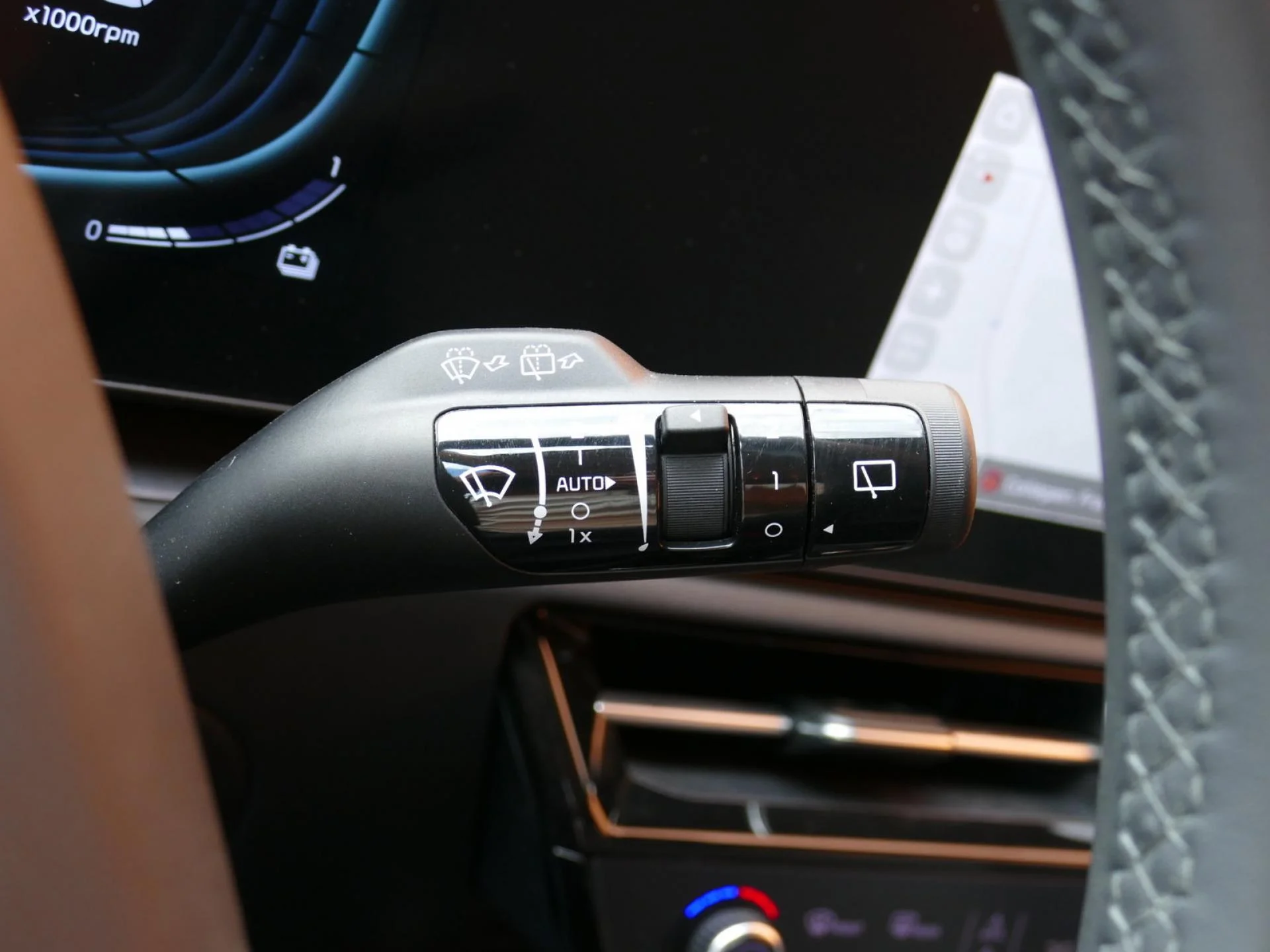 KIA NIRO - Miniature 24 sur 32 - Cliquer pour voir cette photo