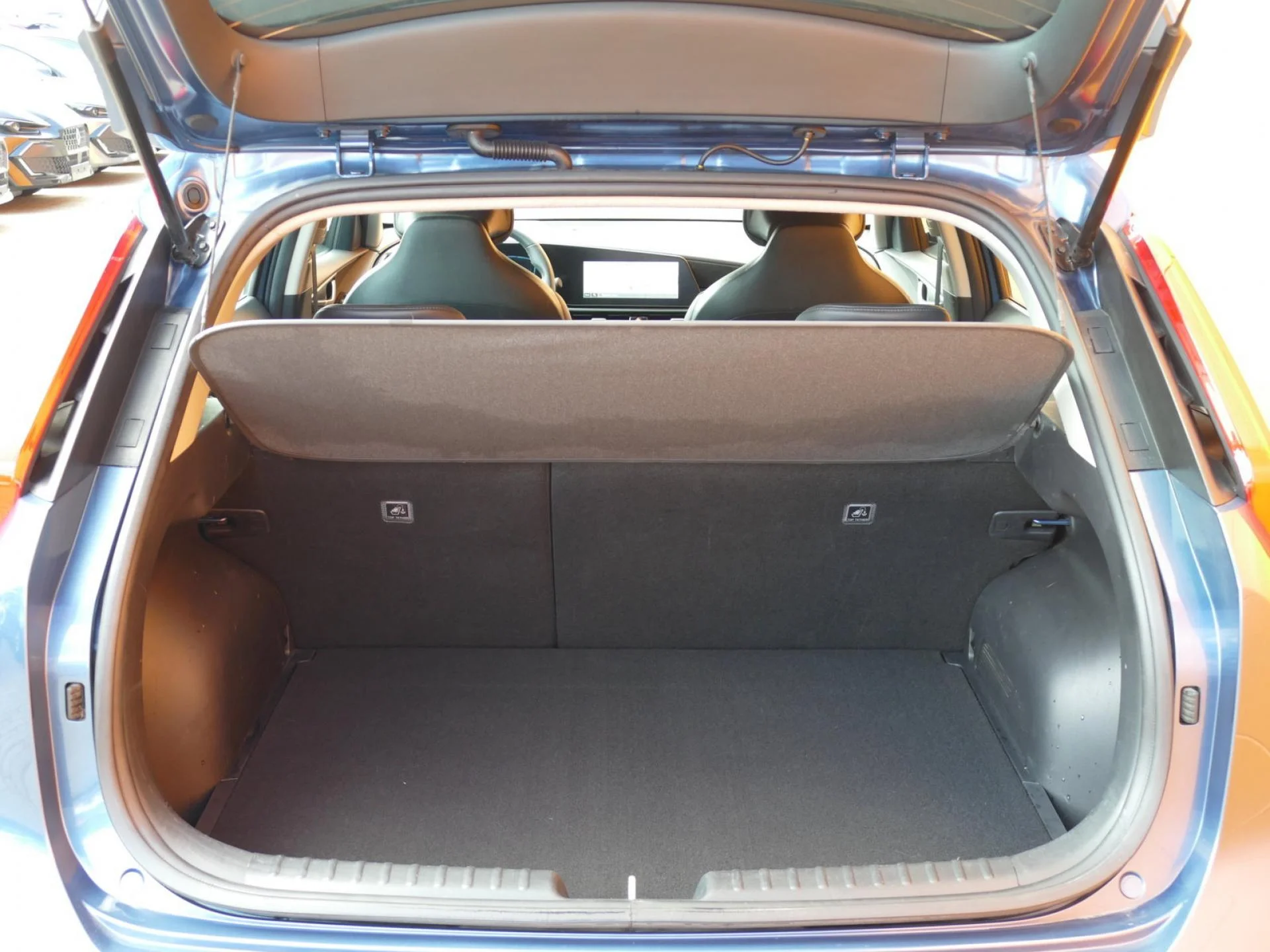 KIA NIRO - Miniature 9 sur 32 - Cliquer pour voir cette photo