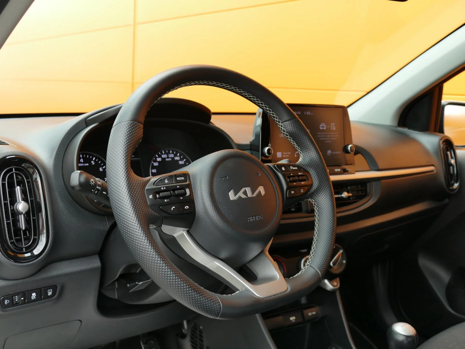 KIA PICANTO - Miniature 13 sur 32 - Cliquer pour voir cette photo