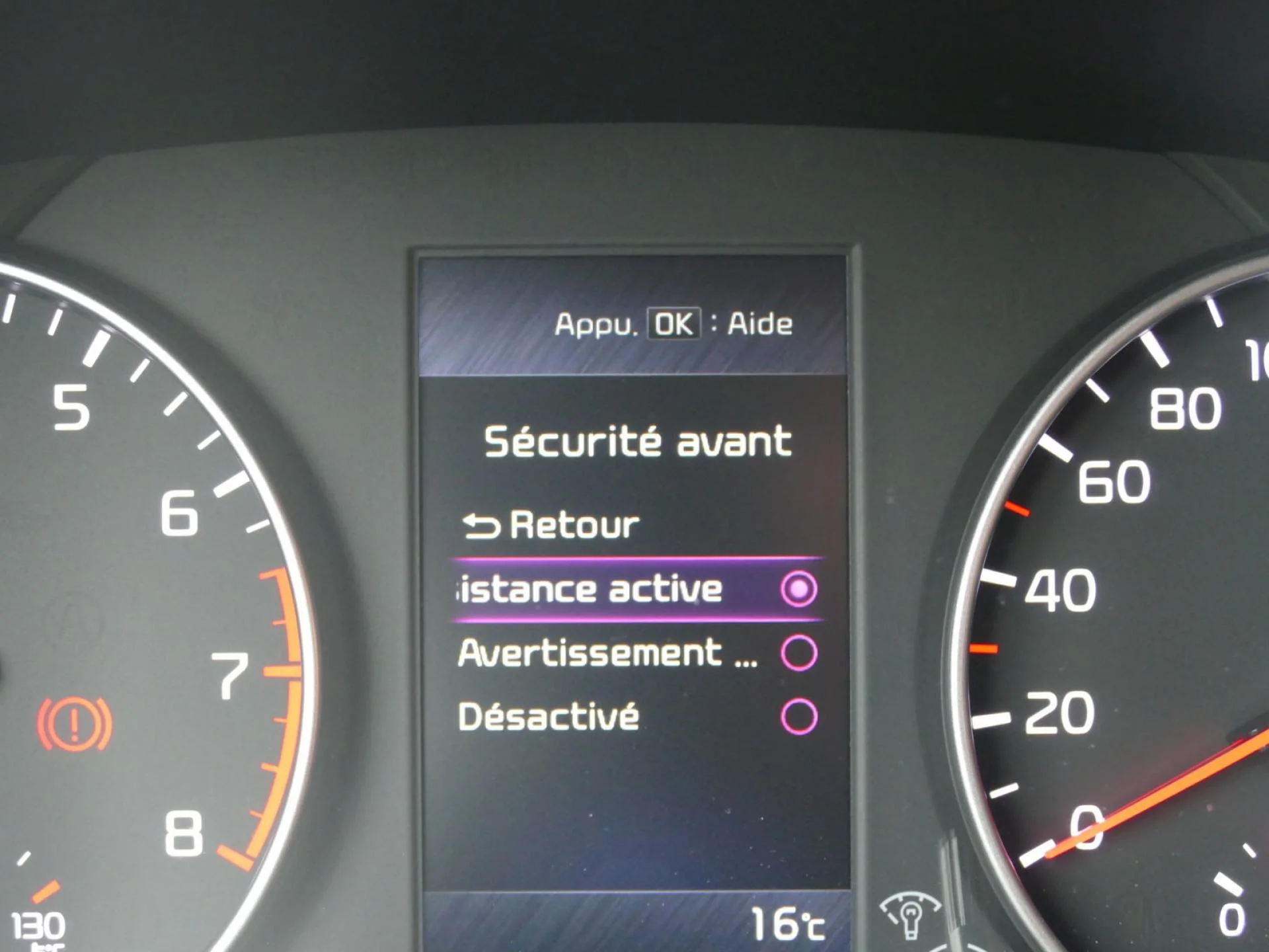 KIA PICANTO - Miniature 16 sur 32 - Cliquer pour voir cette photo