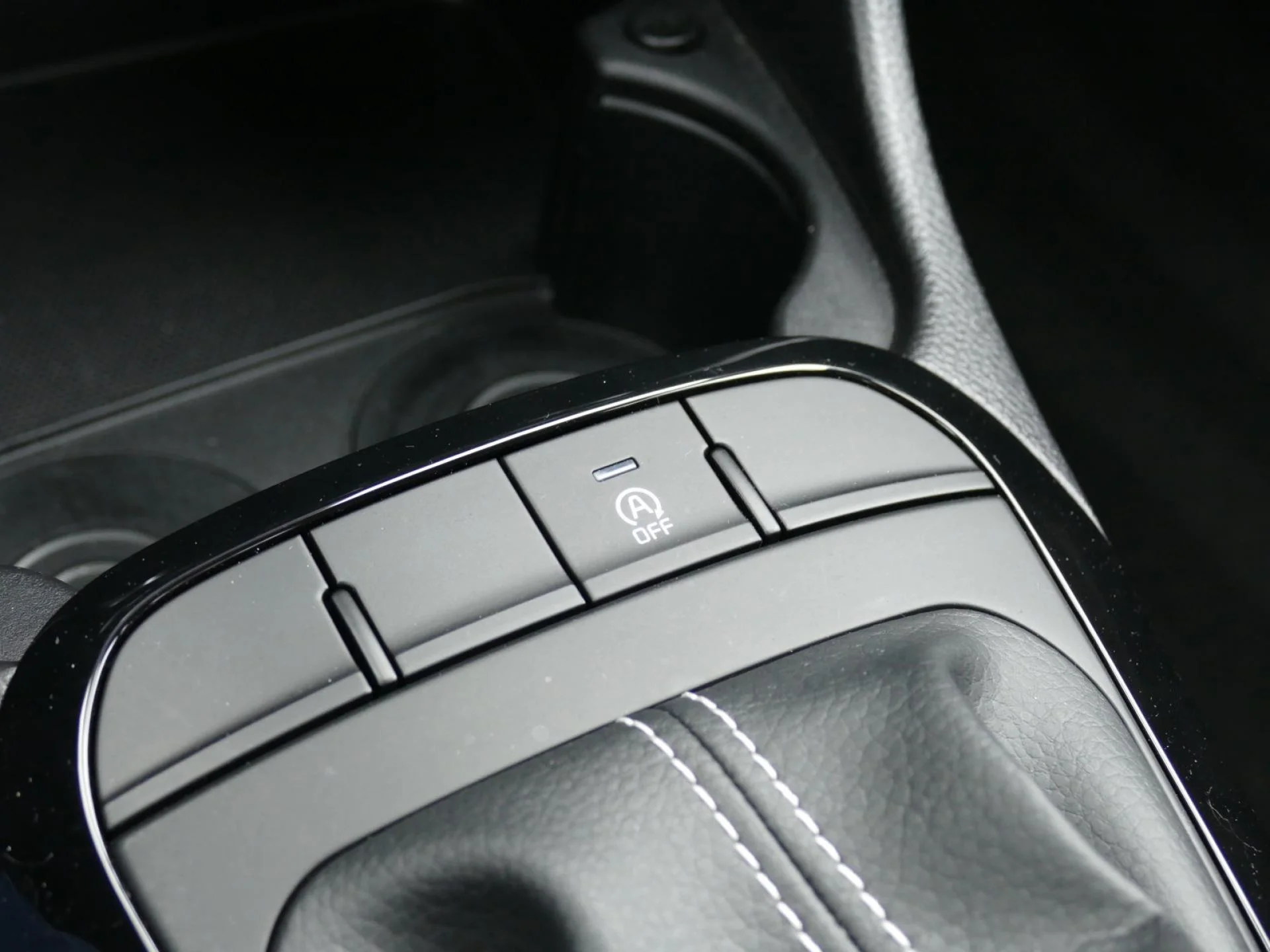 KIA PICANTO - Miniature 18 sur 32 - Cliquer pour voir cette photo