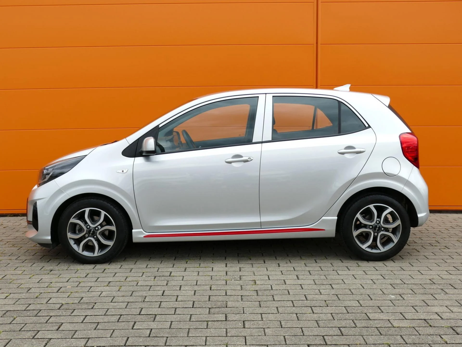 KIA PICANTO - Miniature 3 sur 32 - Cliquer pour voir cette photo