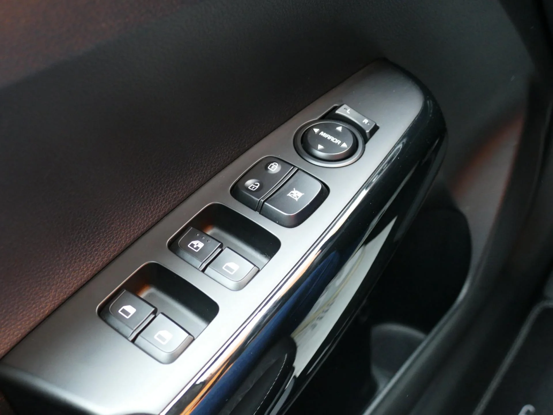 KIA PICANTO - Miniature 21 sur 32 - Cliquer pour voir cette photo