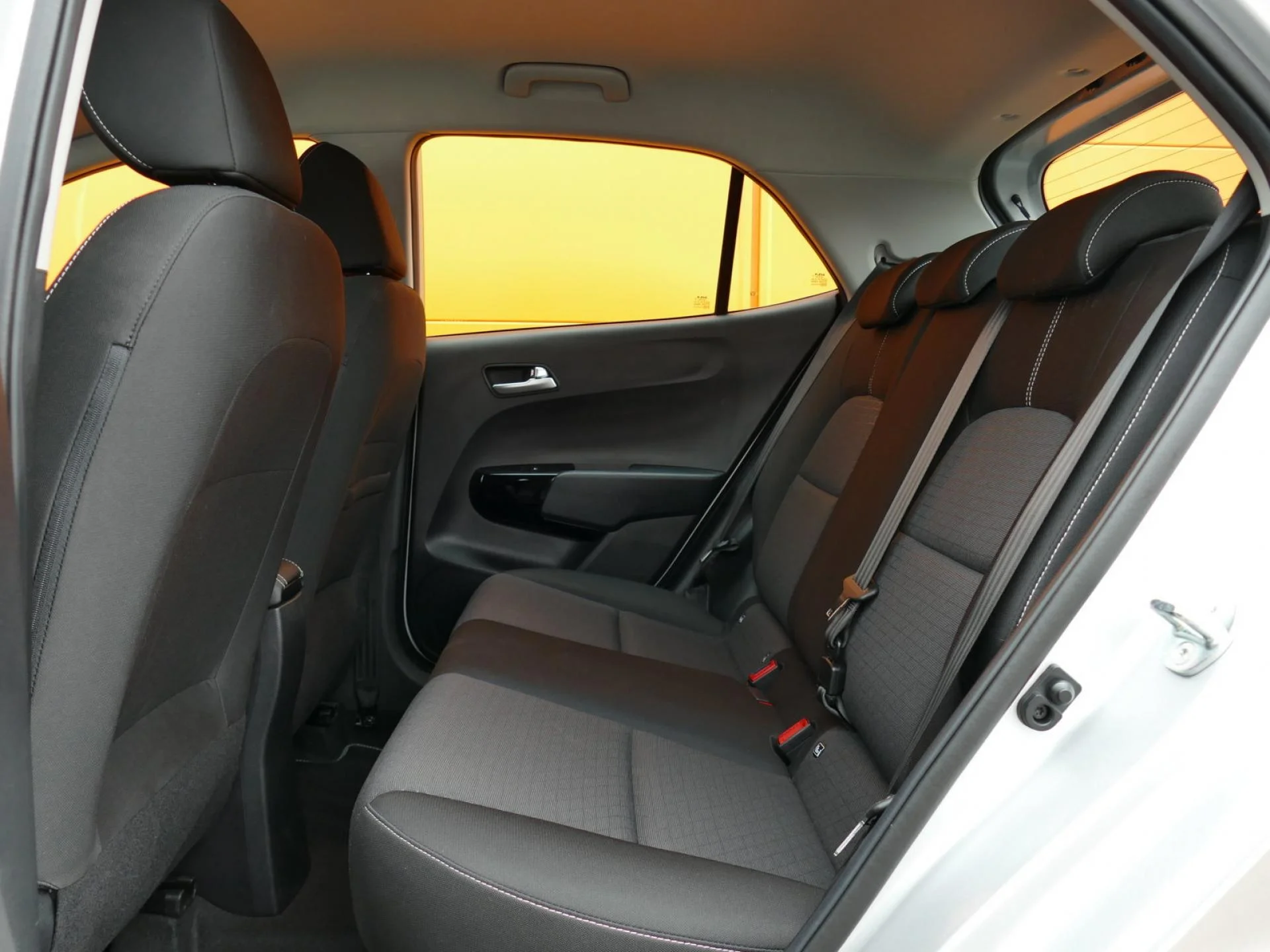 KIA PICANTO - Miniature 7 sur 32 - Cliquer pour voir cette photo