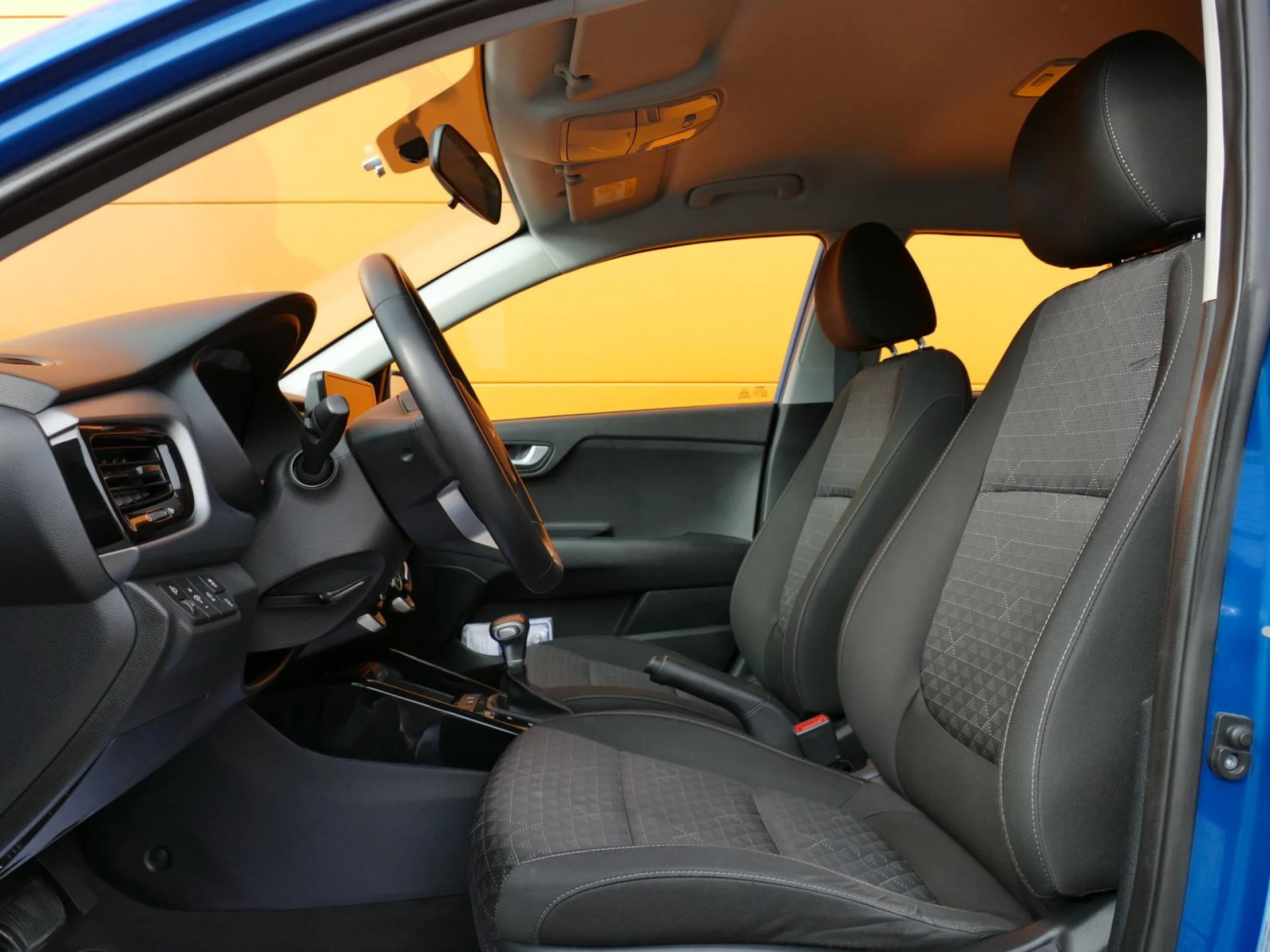 KIA RIO - Miniature 6 sur 31 - Cliquer pour voir cette photo