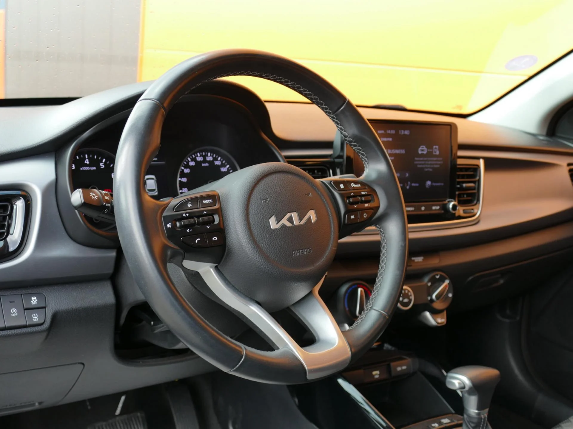 KIA RIO - Miniature 13 sur 31 - Cliquer pour voir cette photo