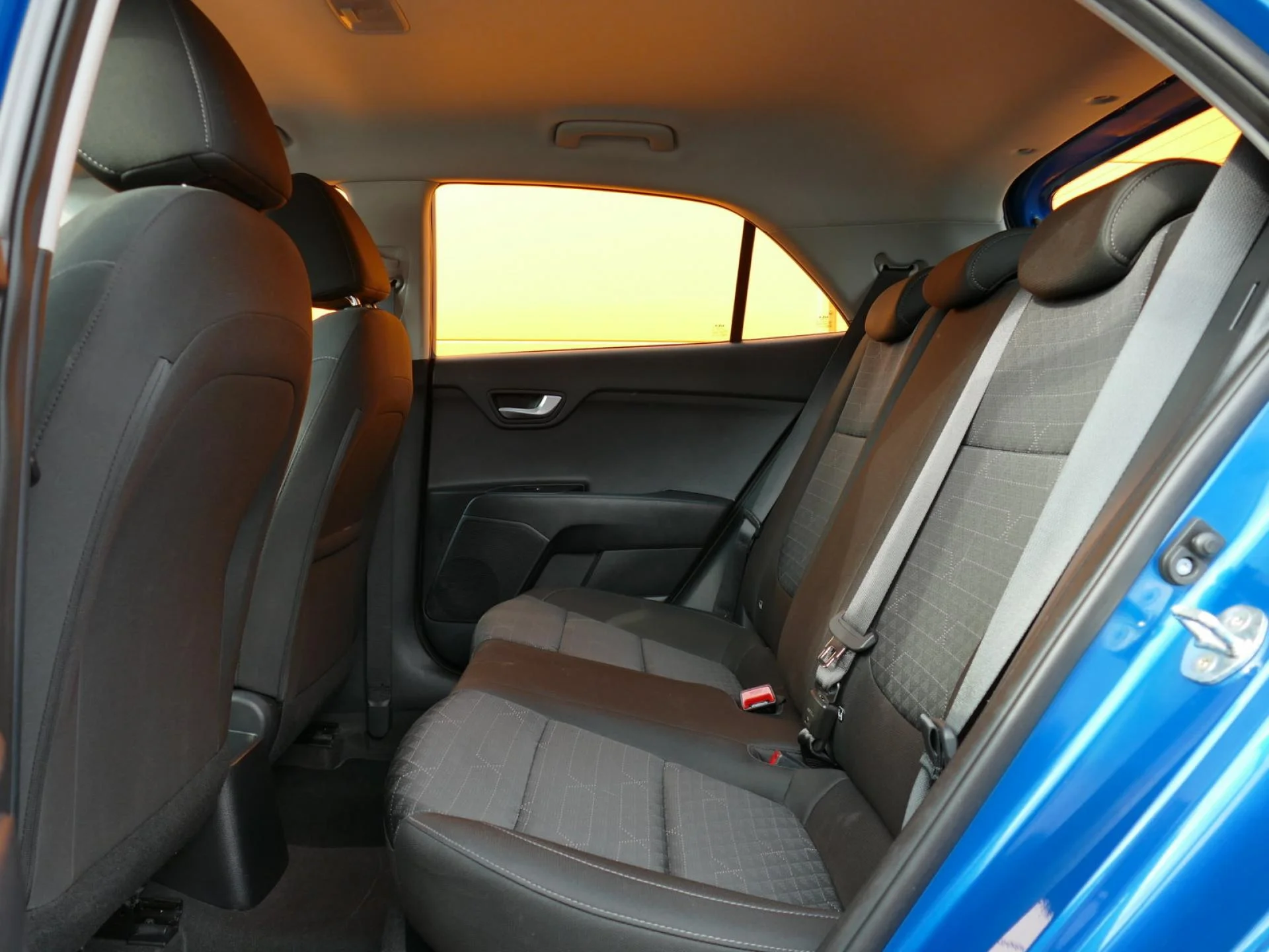 KIA RIO - Miniature 7 sur 31 - Cliquer pour voir cette photo