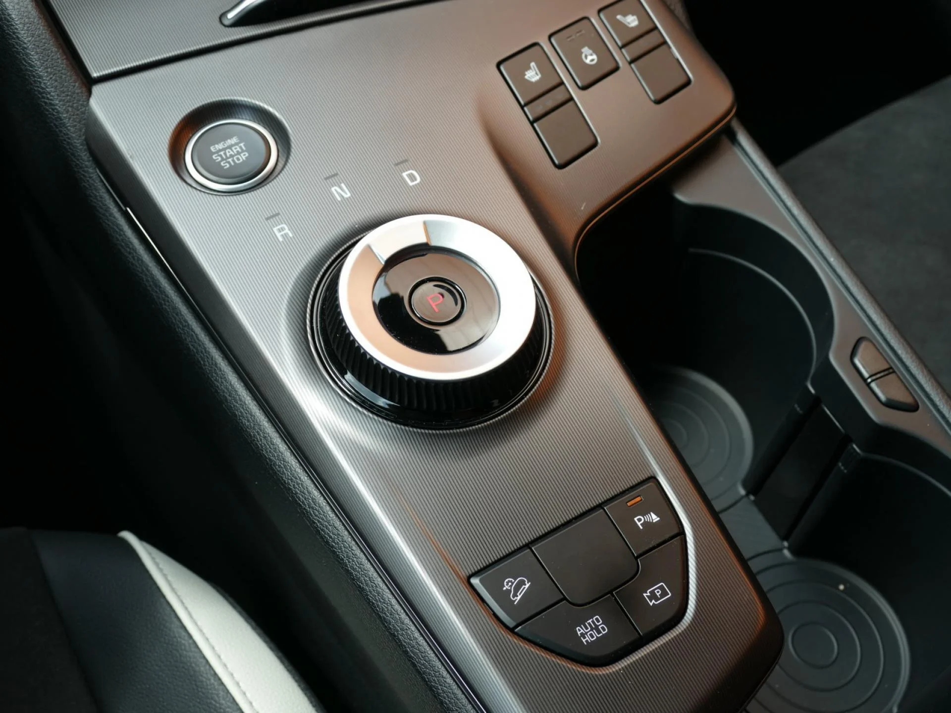 KIA SPORTAGE - Miniature 17 sur 36 - Cliquer pour voir cette photo