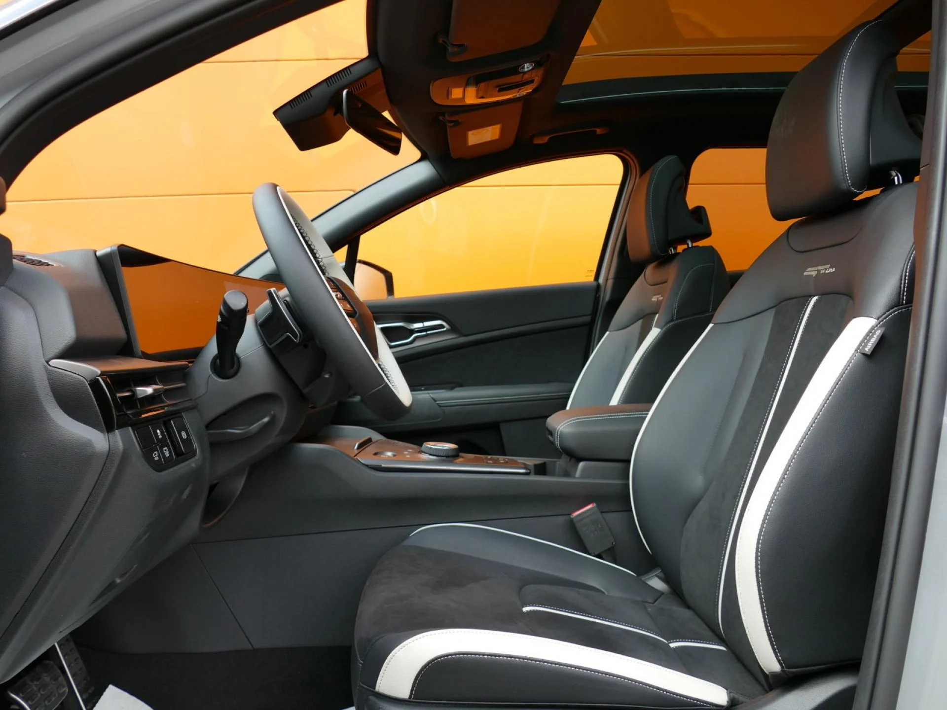 KIA SPORTAGE - Miniature 6 sur 36 - Cliquer pour voir cette photo