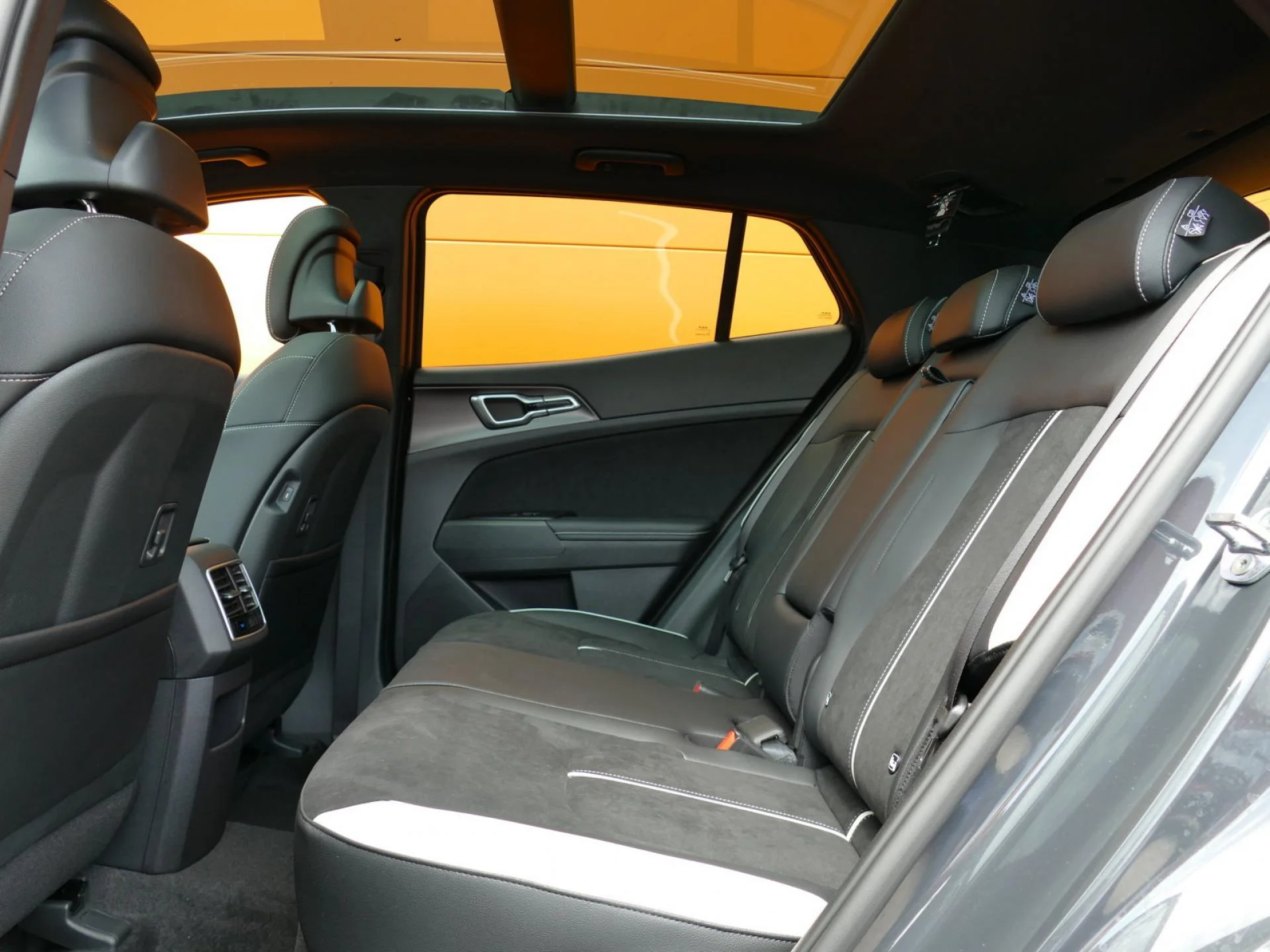 KIA SPORTAGE - Miniature 6 sur 35 - Cliquer pour voir cette photo