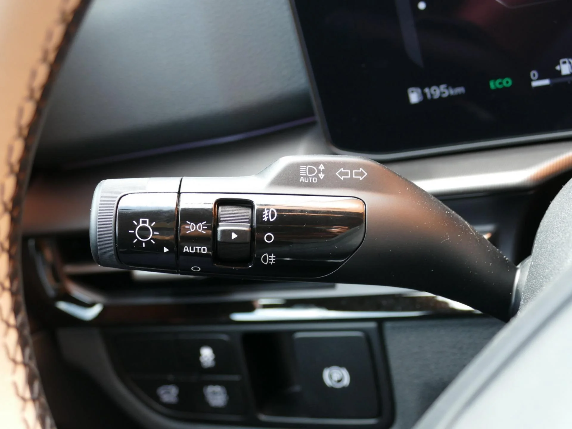 KIA SPORTAGE - Miniature 25 sur 35 - Cliquer pour voir cette photo