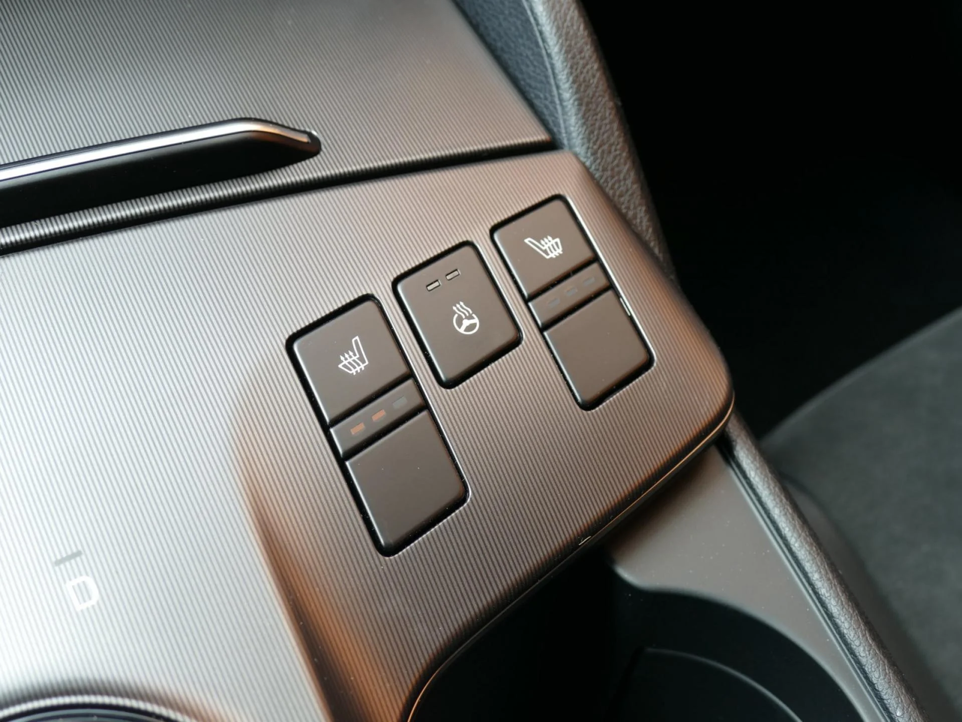 KIA SPORTAGE - Miniature 18 sur 35 - Cliquer pour voir cette photo