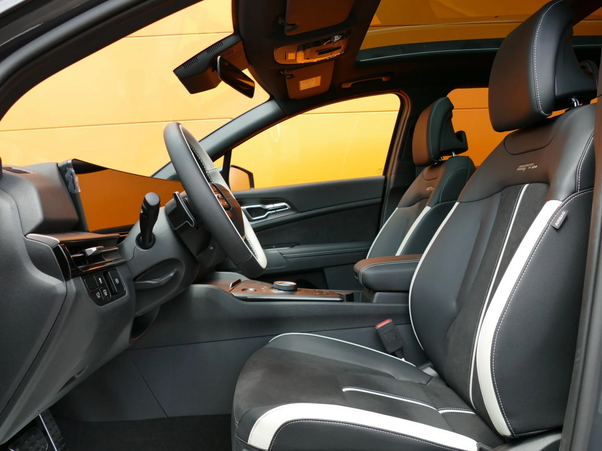 KIA SPORTAGE - Miniature 5 sur 35 - Cliquer pour voir cette photo