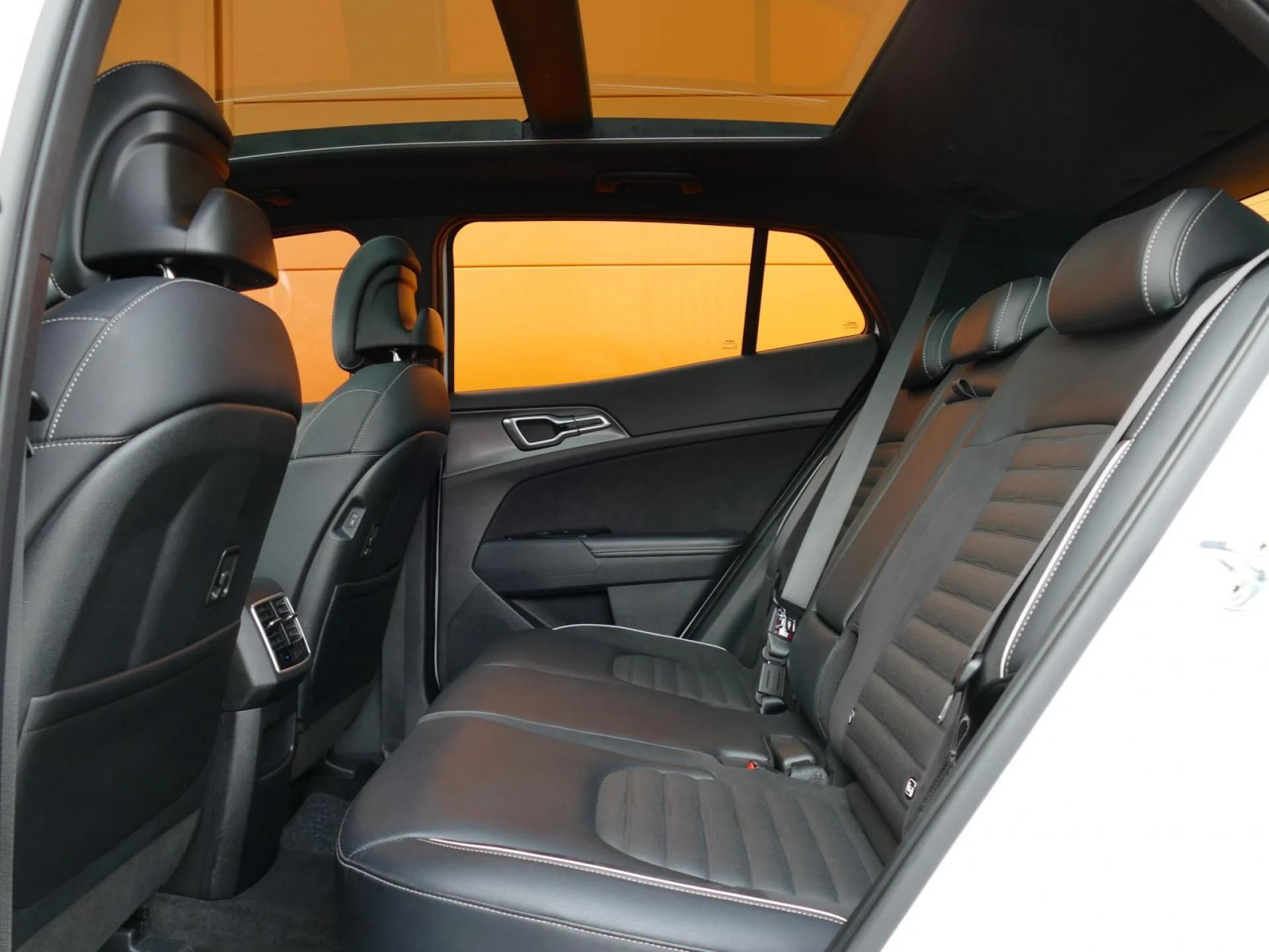 KIA SPORTAGE - Miniature 7 sur 33 - Cliquer pour voir cette photo