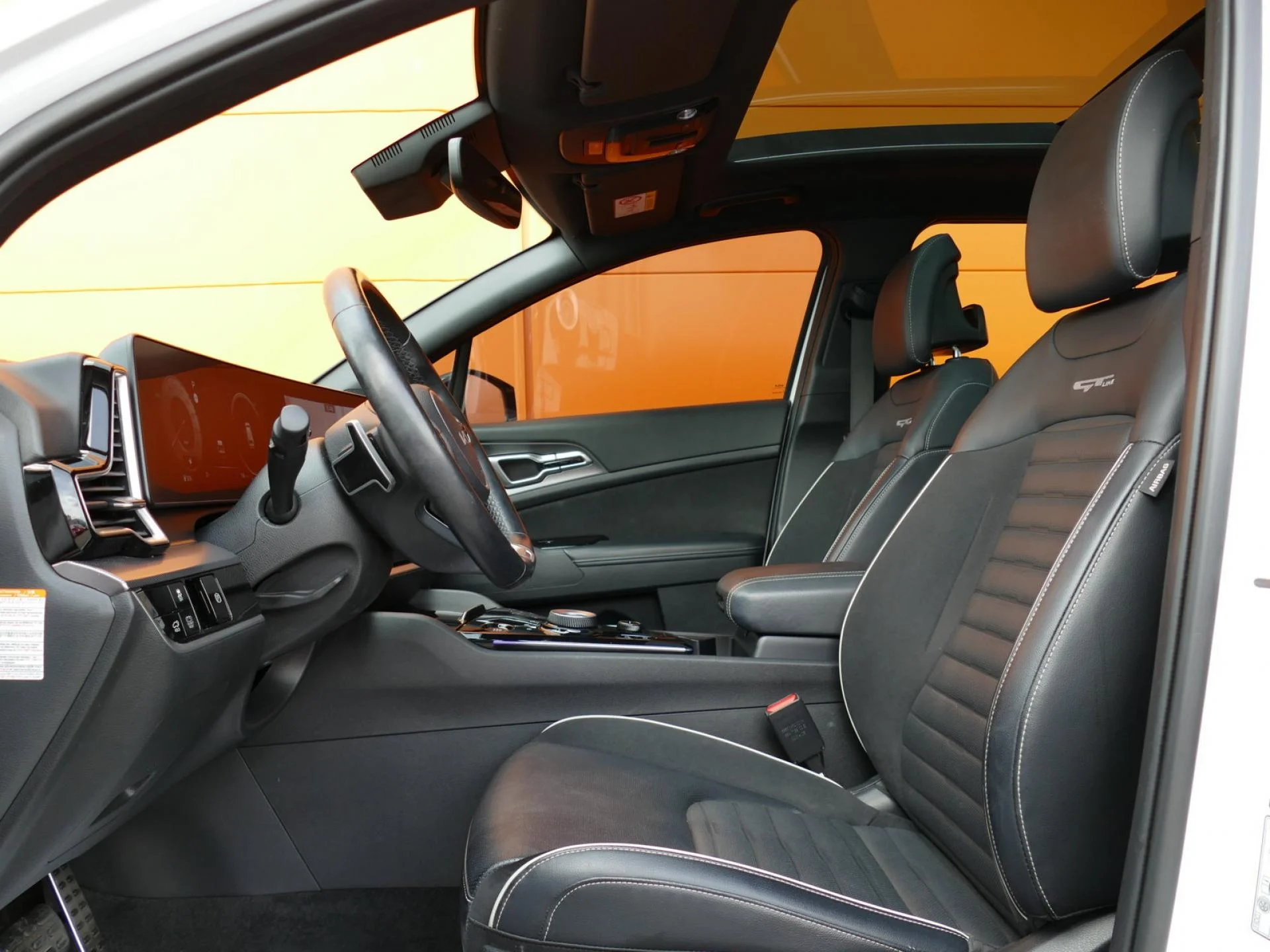 KIA SPORTAGE - Miniature 6 sur 33 - Cliquer pour voir cette photo