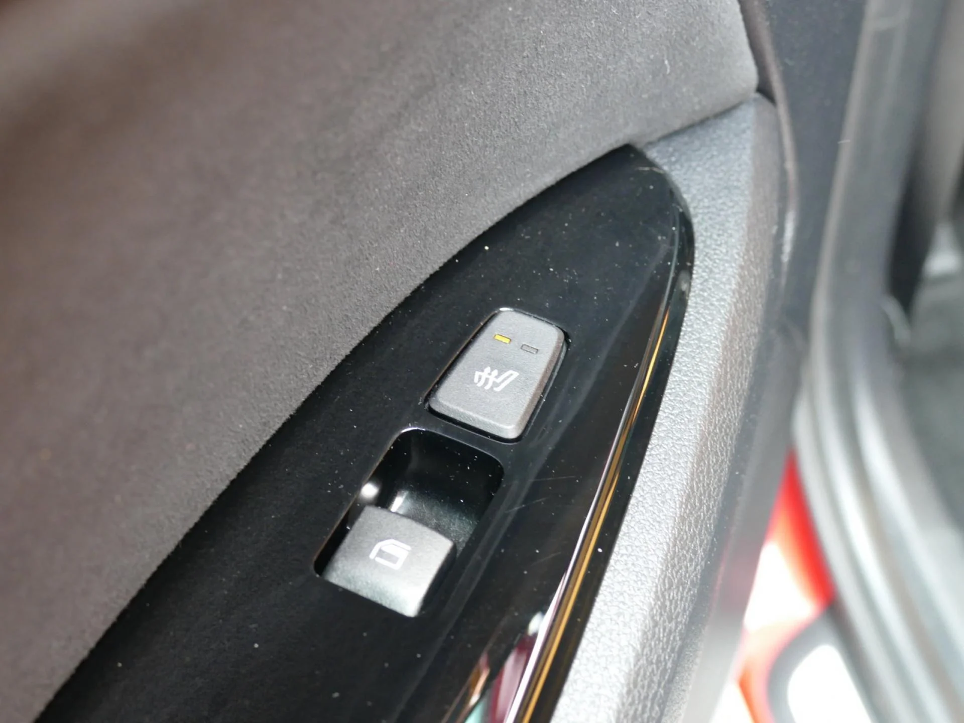 KIA SPORTAGE - Miniature 17 sur 37 - Cliquer pour voir cette photo