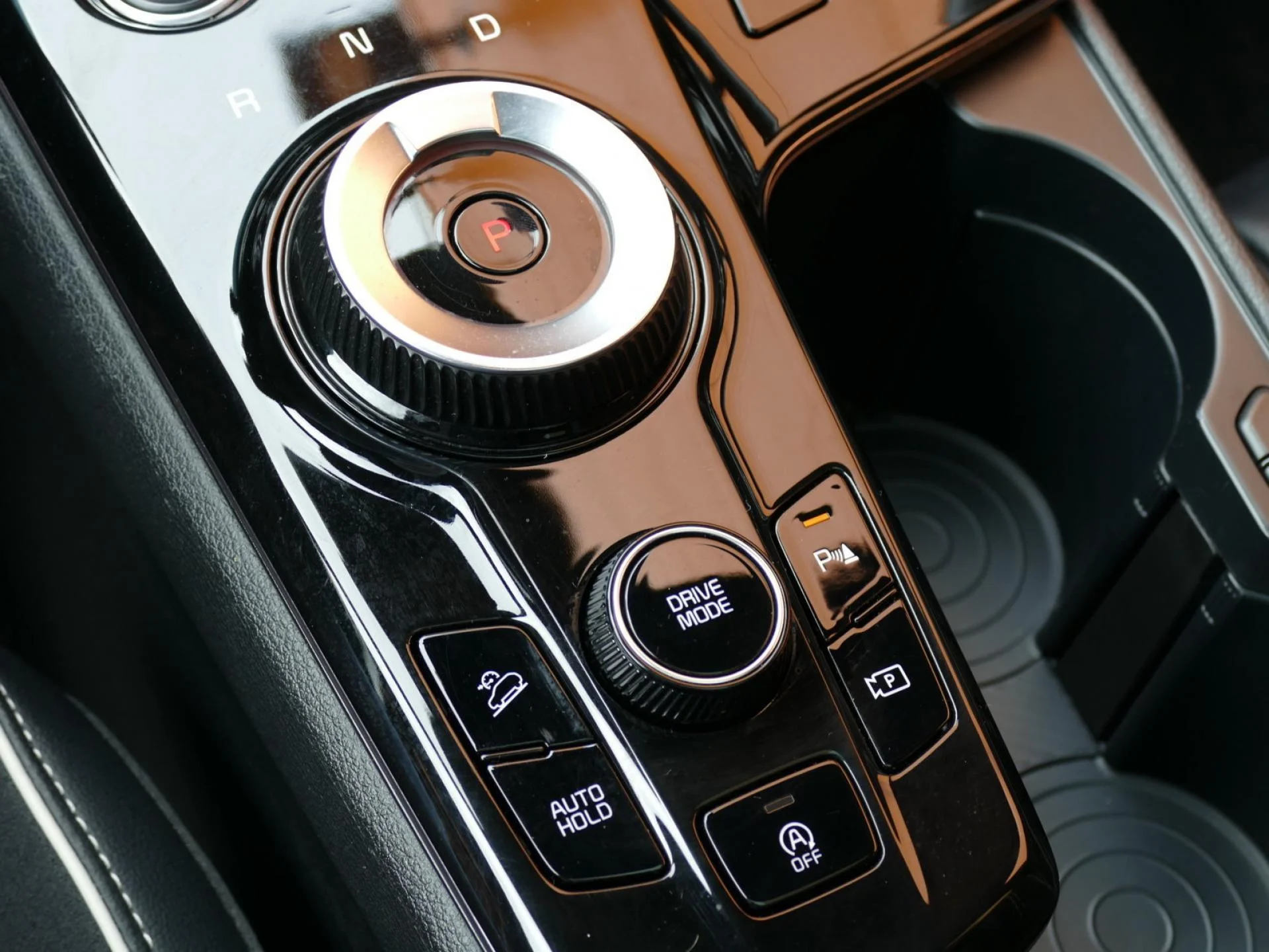 KIA SPORTAGE - Miniature 19 sur 37 - Cliquer pour voir cette photo
