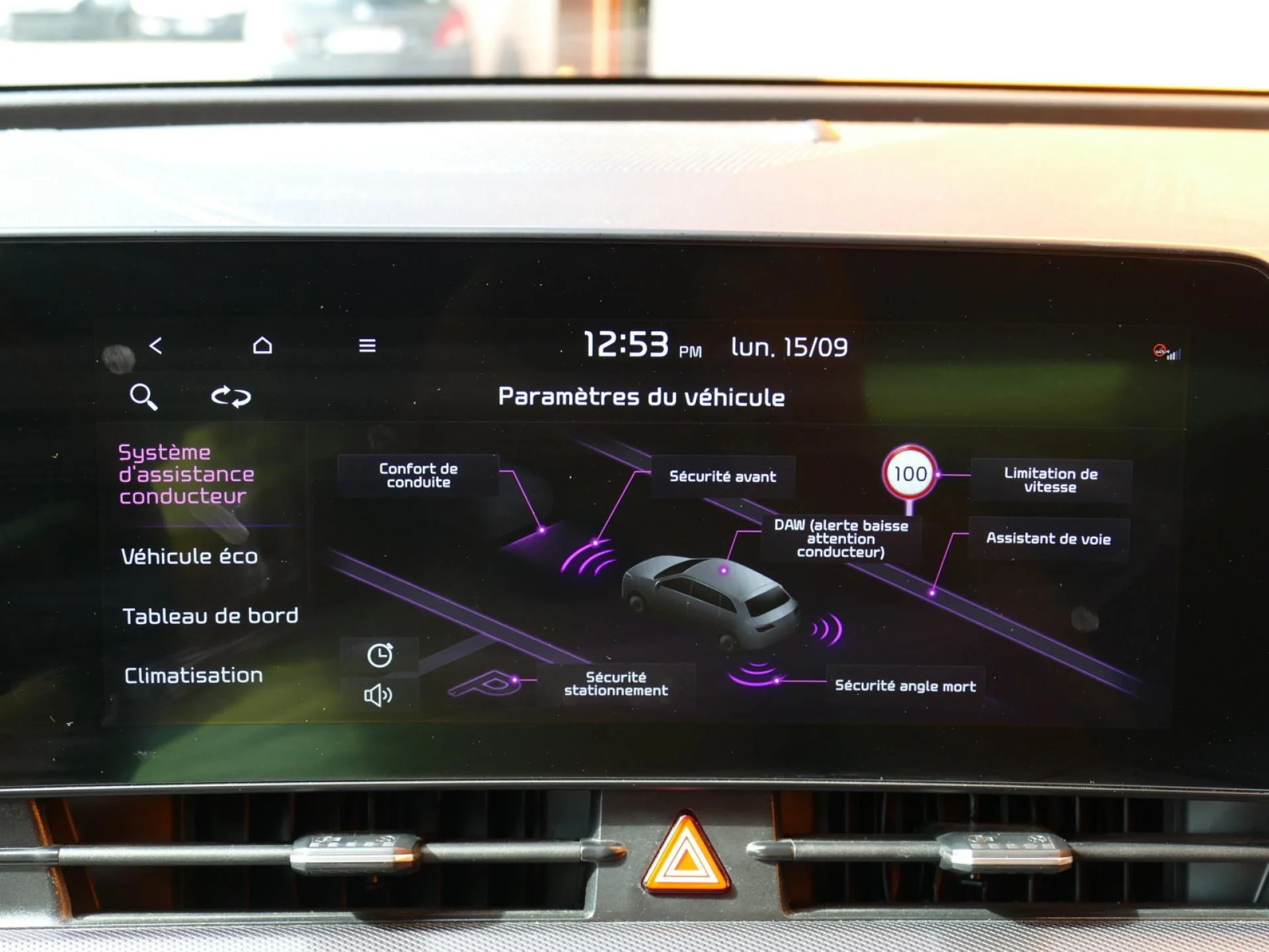 KIA SPORTAGE - Miniature 11 sur 37 - Cliquer pour voir cette photo
