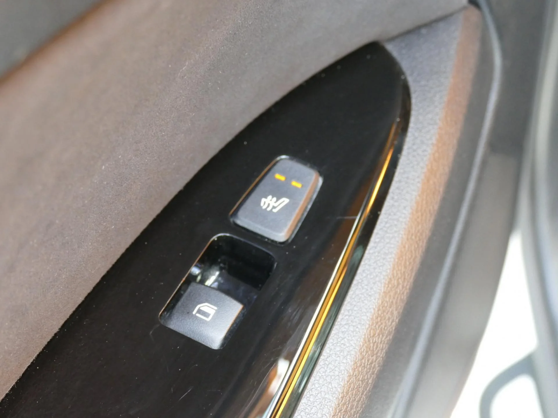 KIA SPORTAGE - Miniature 24 sur 37 - Cliquer pour voir cette photo
