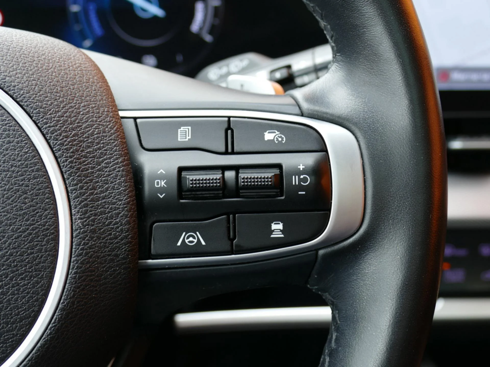 KIA SPORTAGE - Miniature 15 sur 37 - Cliquer pour voir cette photo