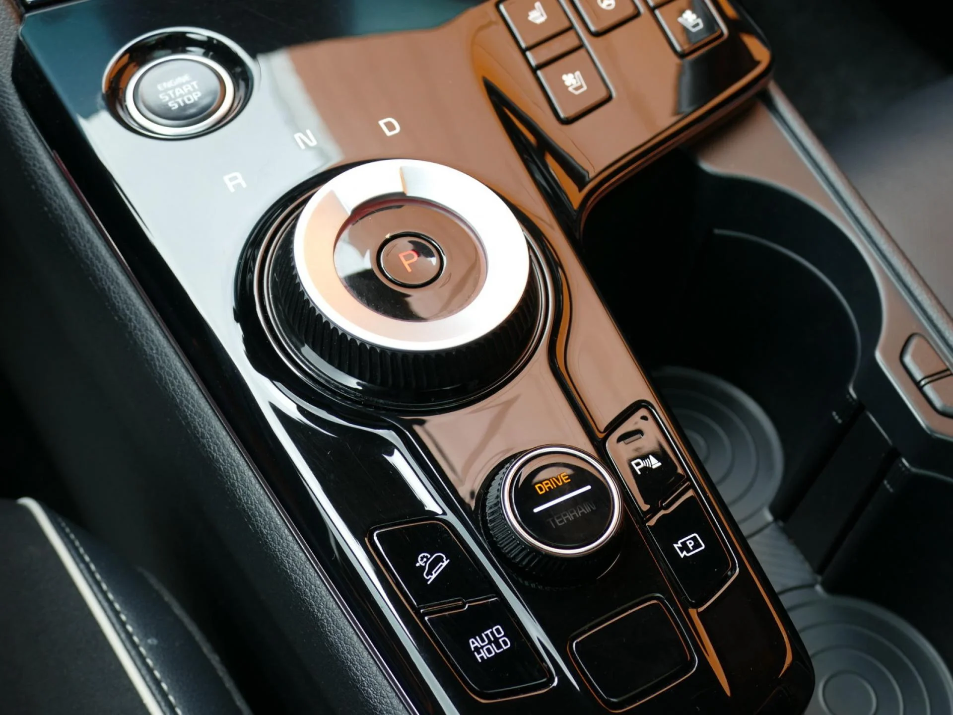 KIA SPORTAGE - Miniature 17 sur 37 - Cliquer pour voir cette photo