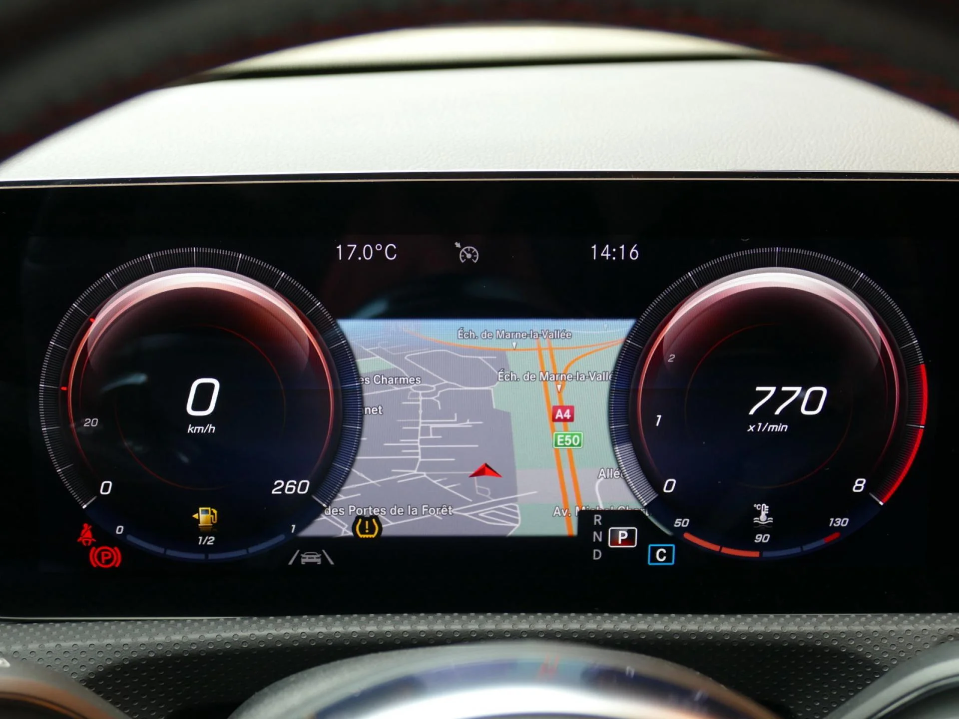 MERCEDES CLA - Miniature 16 sur 32 - Cliquer pour voir cette photo