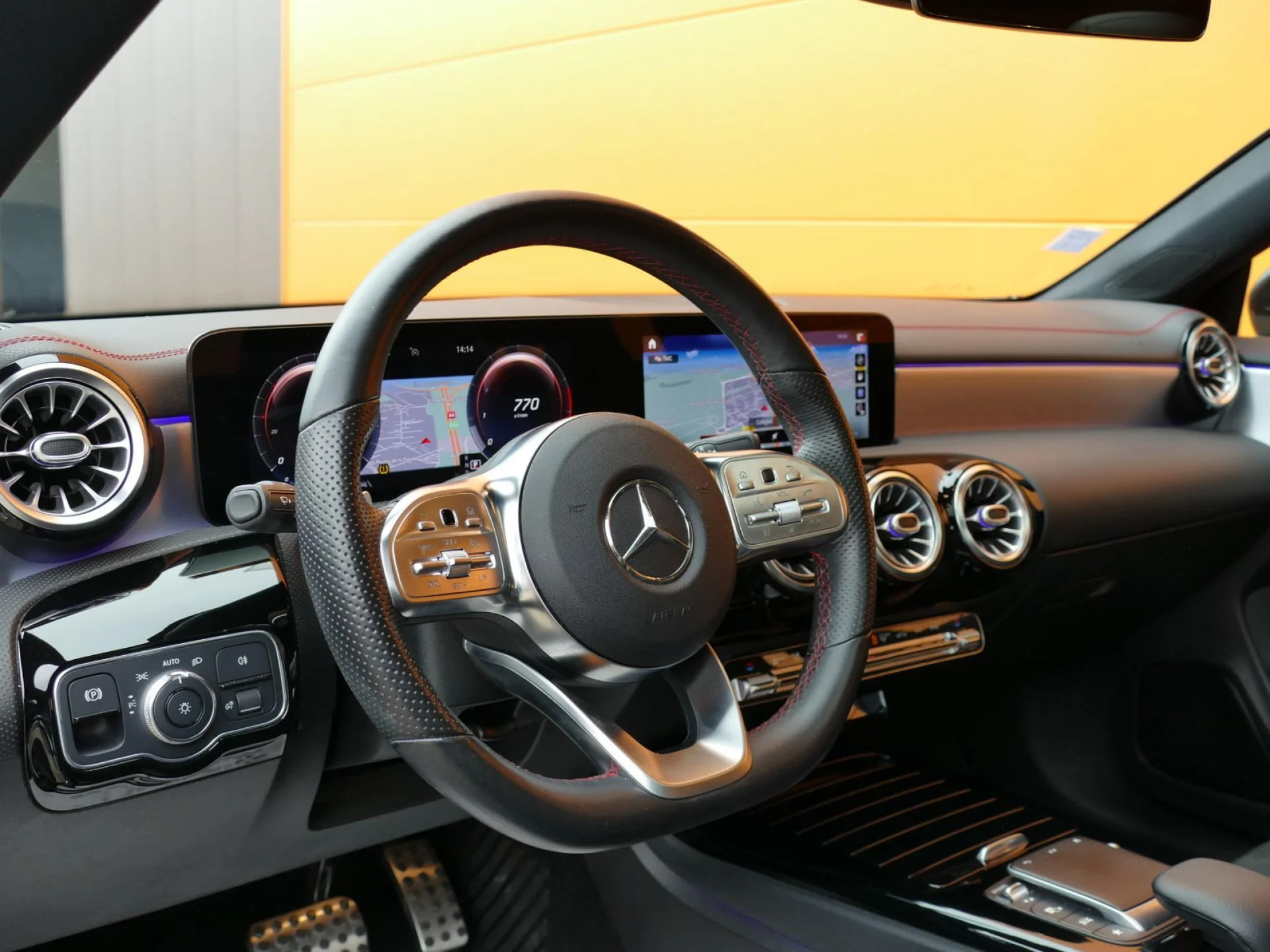 MERCEDES CLA - Miniature 15 sur 32 - Cliquer pour voir cette photo