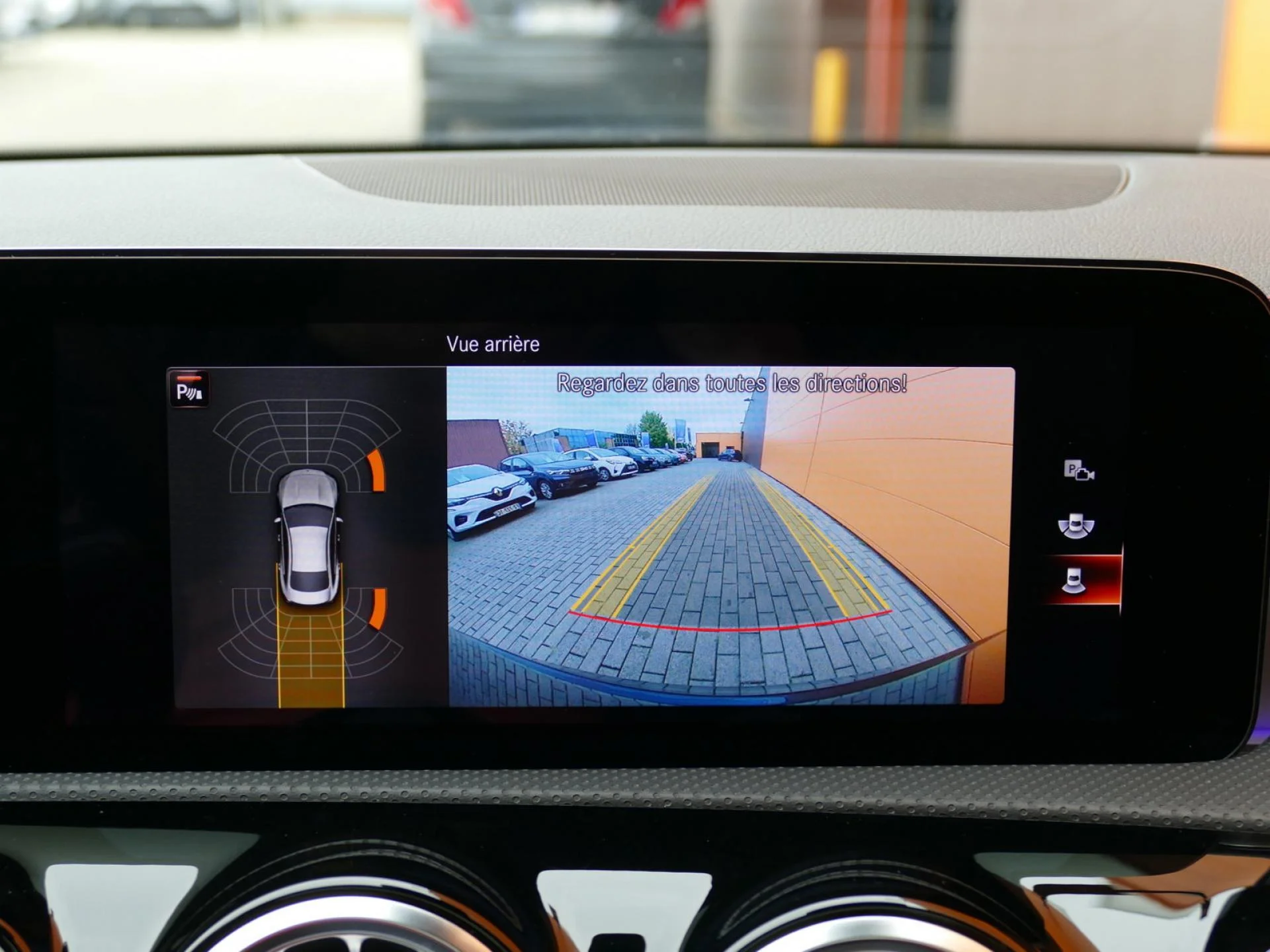 MERCEDES CLA - Miniature 10 sur 32 - Cliquer pour voir cette photo