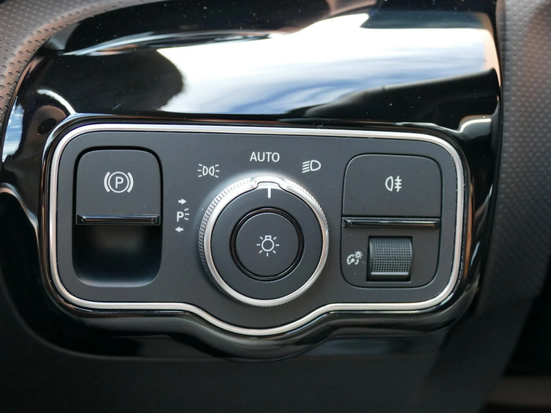 MERCEDES CLA - Miniature 11 sur 24 - Cliquer pour voir cette photo