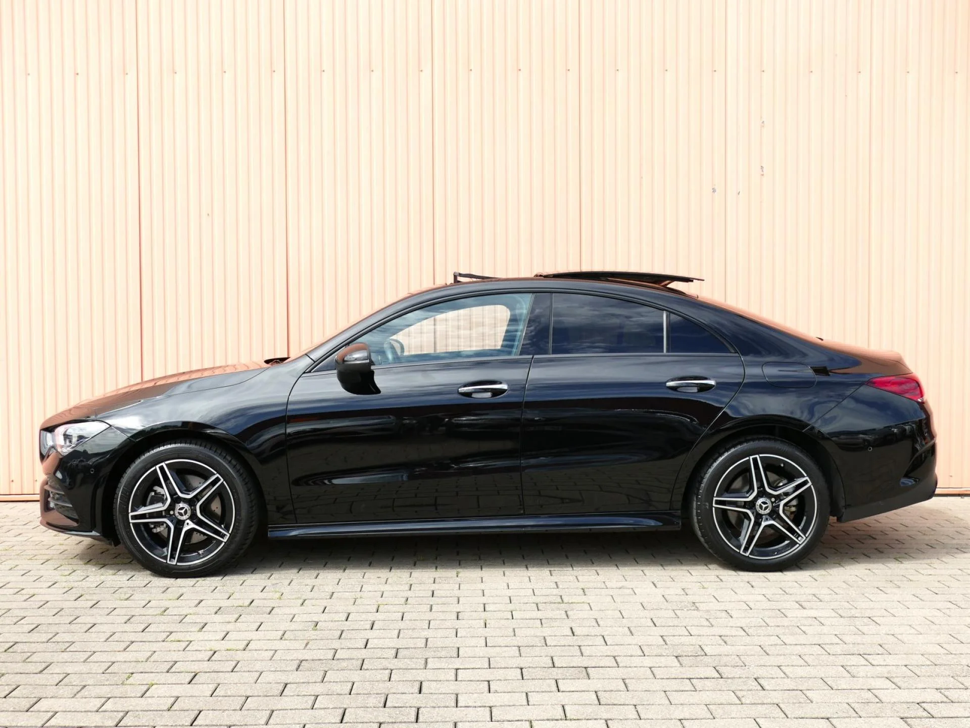 MERCEDES CLA - Miniature 3 sur 24 - Cliquer pour voir cette photo