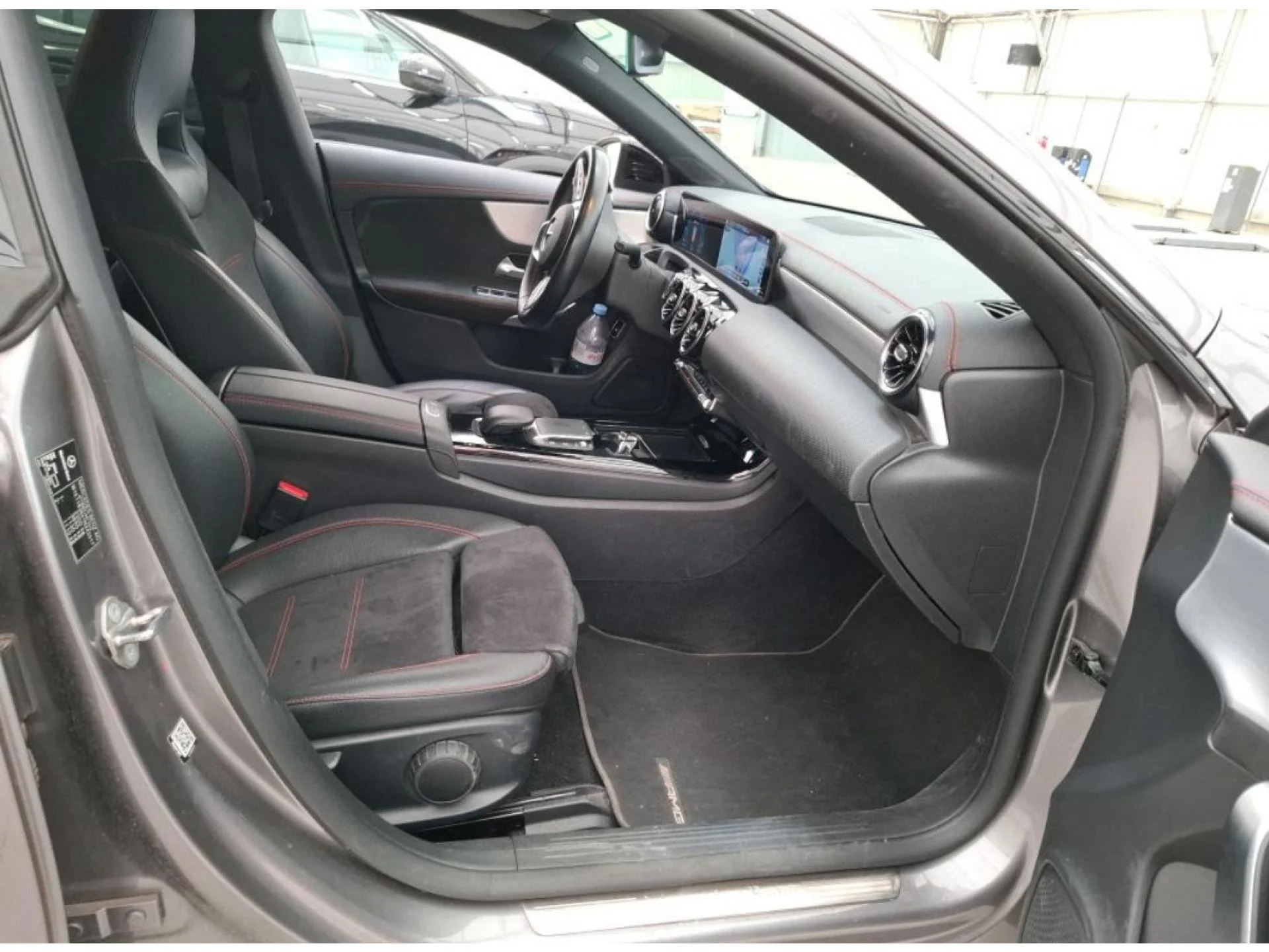 MERCEDES CLA - Miniature 5 sur 32 - Cliquer pour voir cette photo