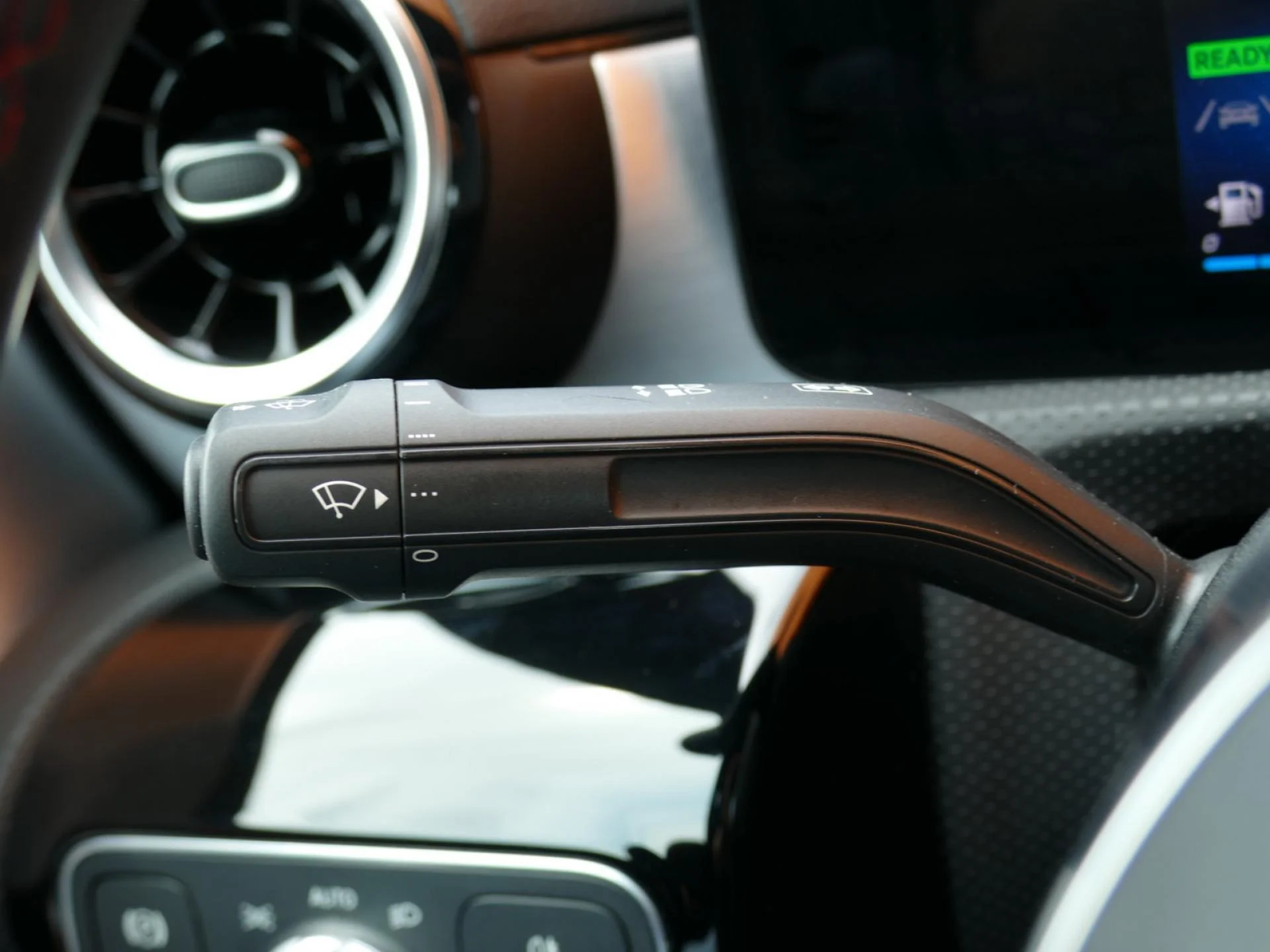 MERCEDES CLA - Miniature 23 sur 32 - Cliquer pour voir cette photo