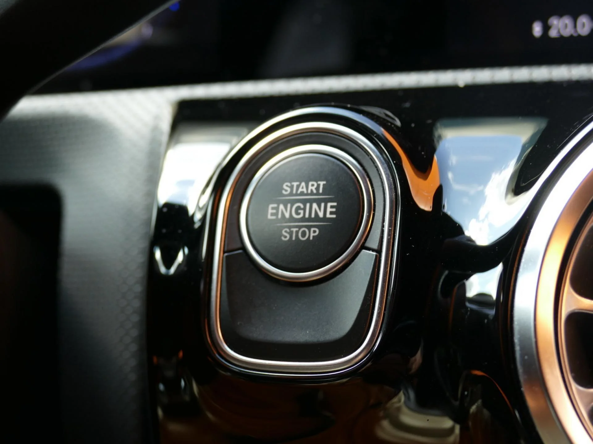 MERCEDES CLASSE A - Miniature 23 sur 32 - Cliquer pour voir cette photo