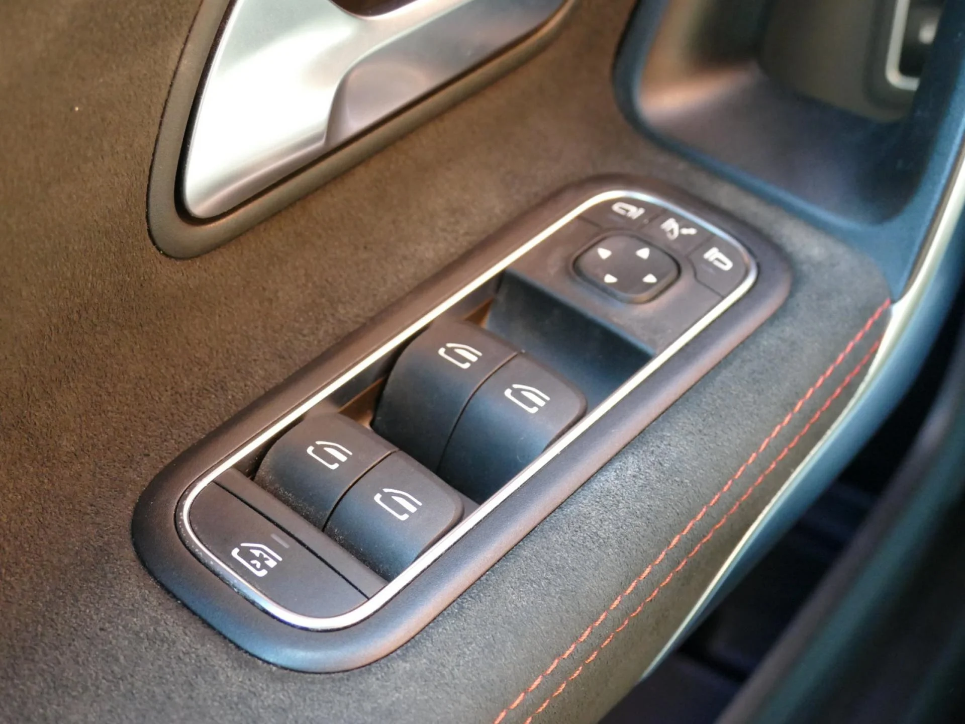 MERCEDES CLASSE A - Miniature 24 sur 32 - Cliquer pour voir cette photo