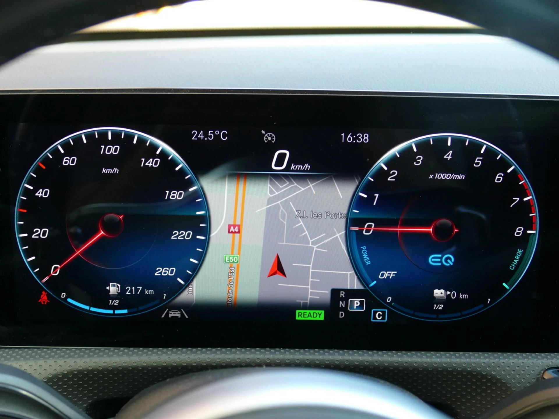 MERCEDES CLASSE A - Miniature 16 sur 34 - Cliquer pour voir cette photo