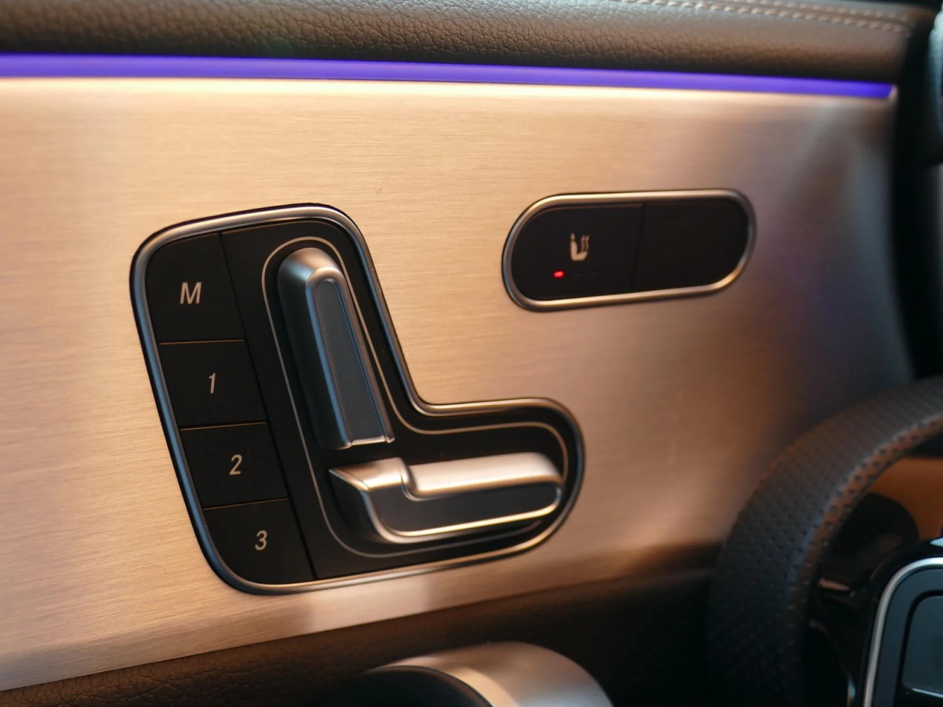 MERCEDES CLASSE A - Miniature 20 sur 37 - Cliquer pour voir cette photo