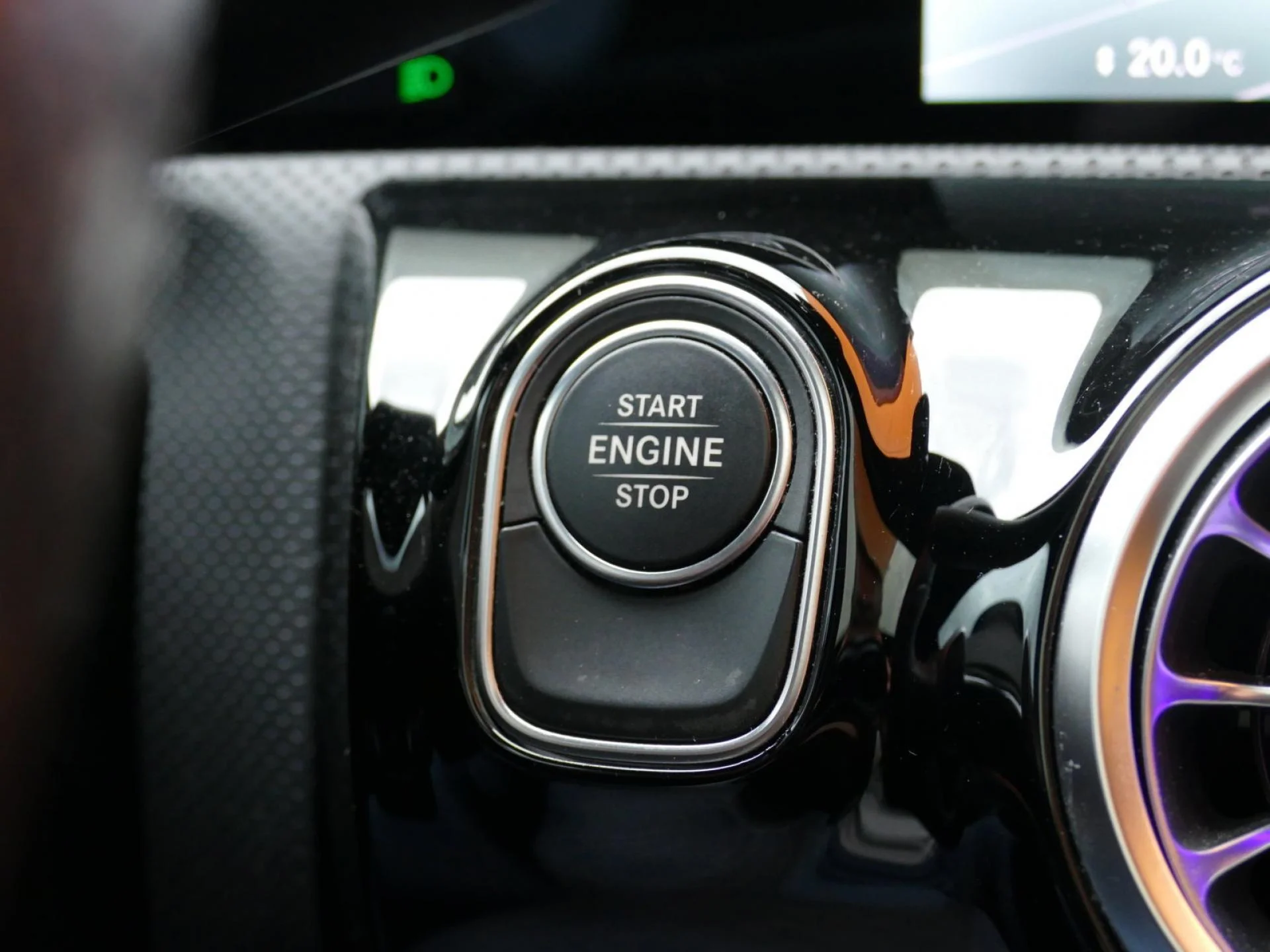 MERCEDES CLASSE A - Miniature 22 sur 33 - Cliquer pour voir cette photo