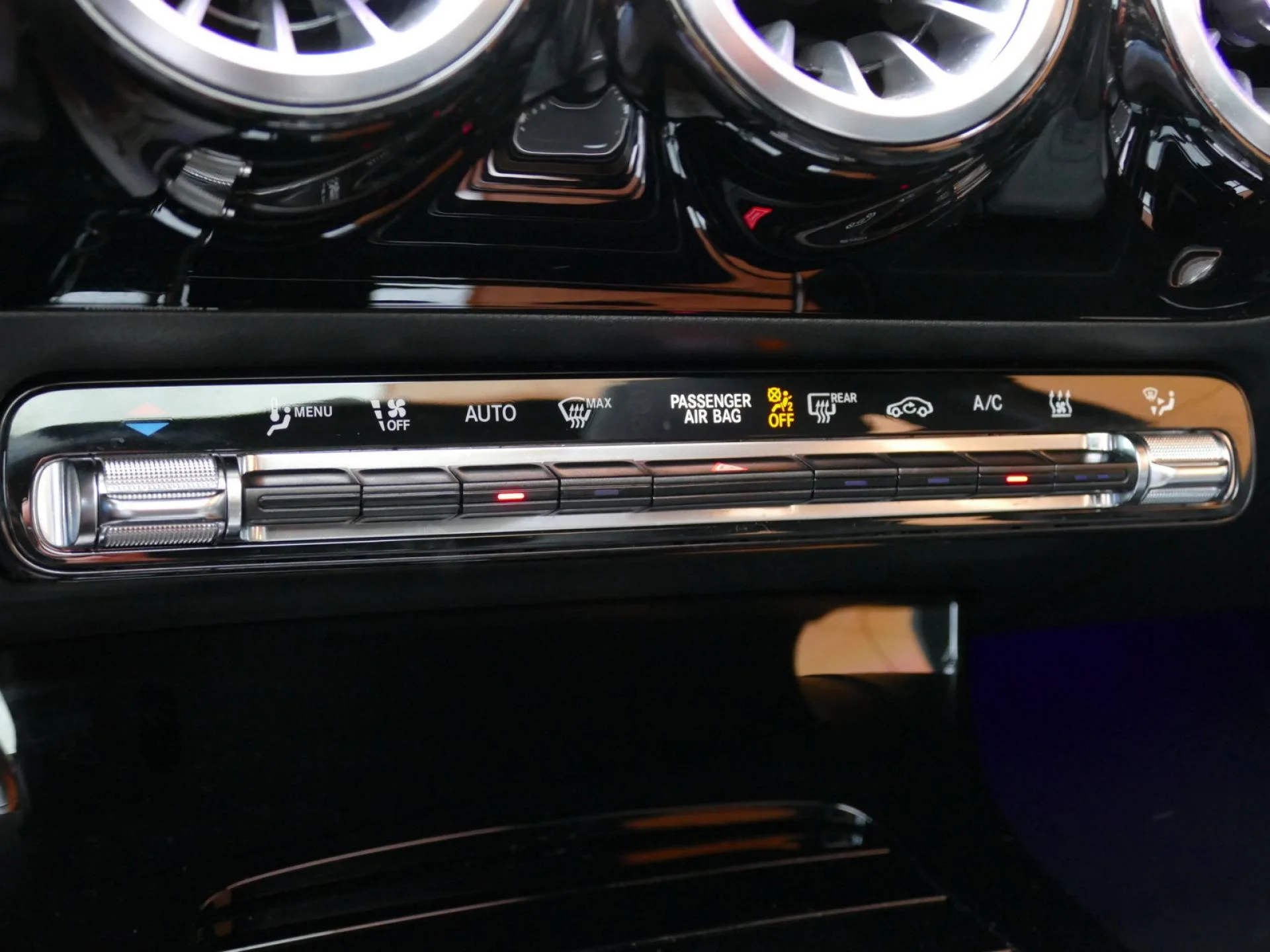 MERCEDES CLASSE A - Miniature 14 sur 33 - Cliquer pour voir cette photo