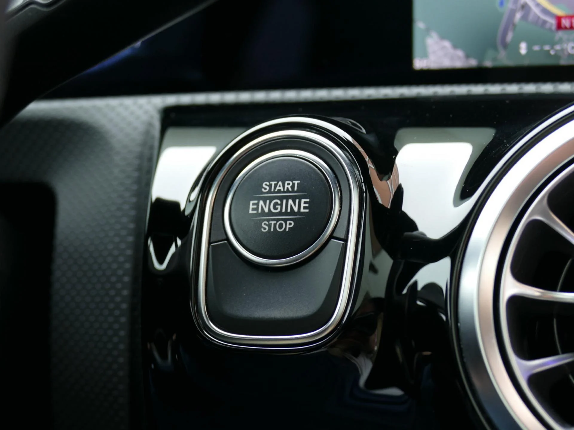 MERCEDES CLASSE A - Miniature 21 sur 33 - Cliquer pour voir cette photo