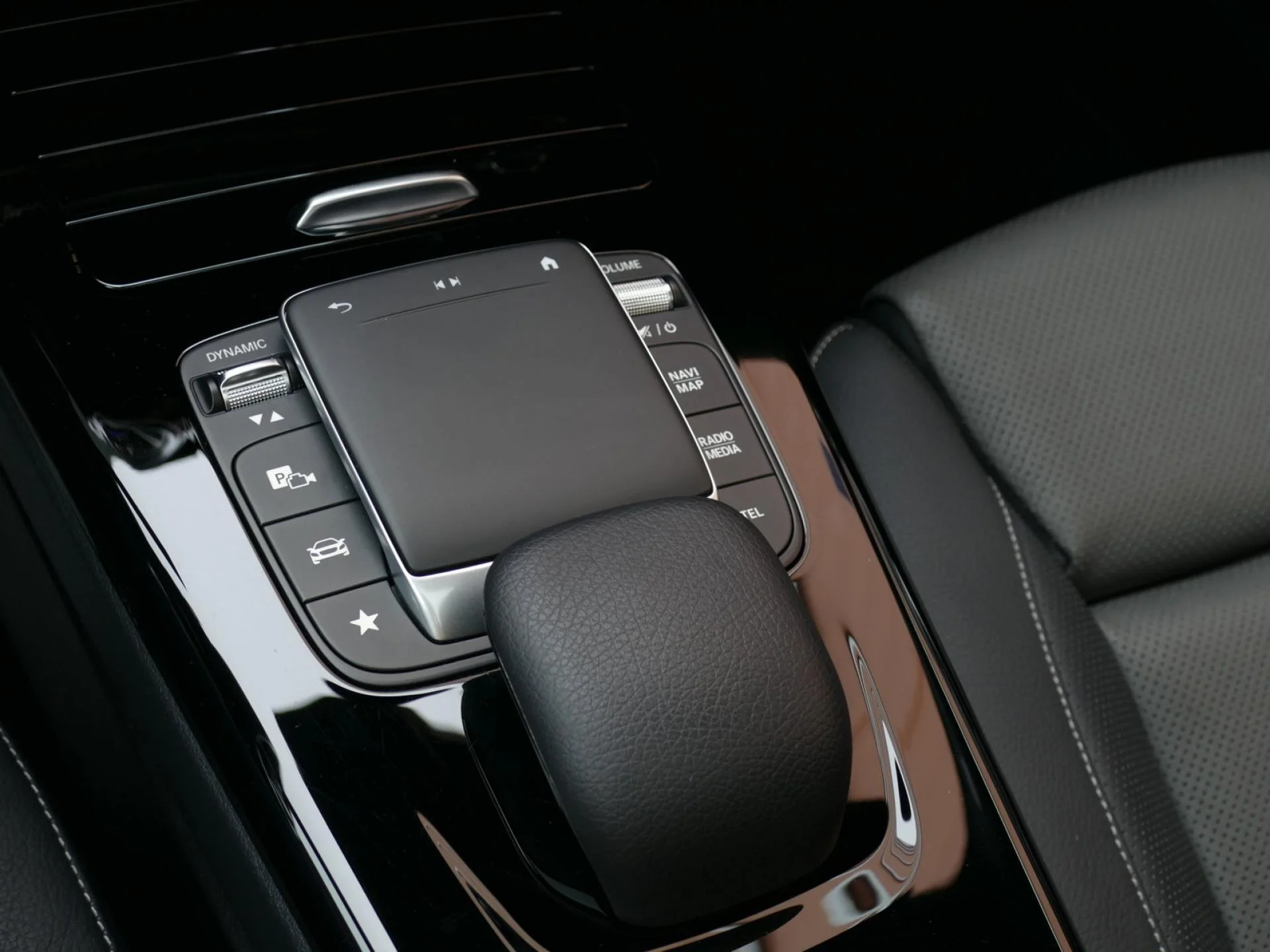 MERCEDES CLASSE A - Miniature 18 sur 33 - Cliquer pour voir cette photo